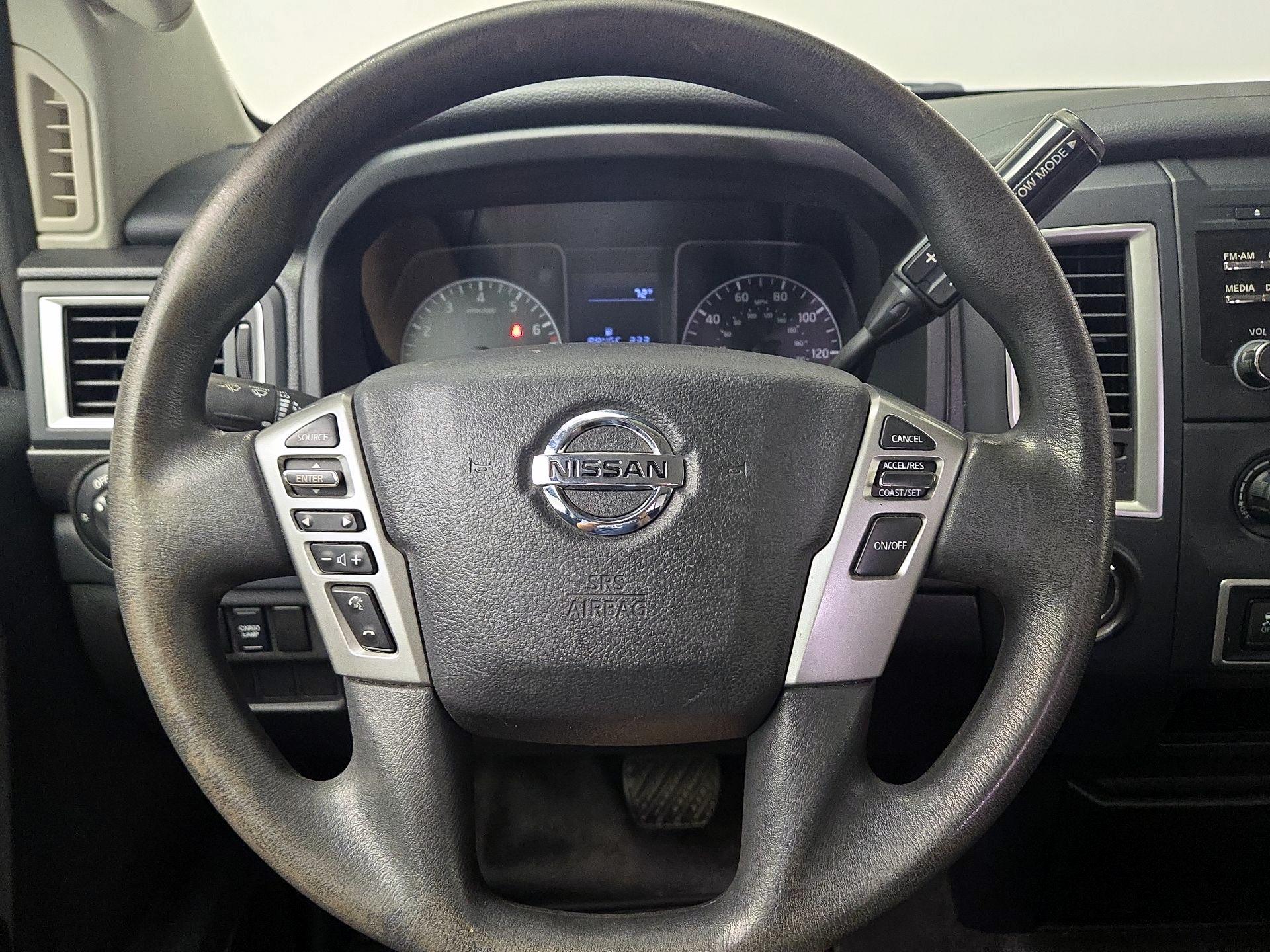 Thumbnail: 2017 Nissan Titan - 10