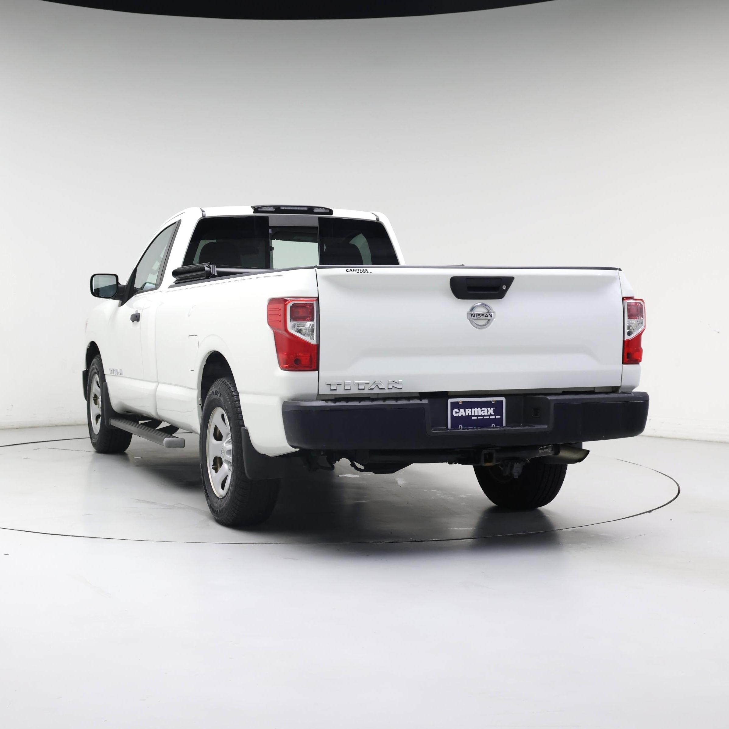 Thumbnail: 2017 Nissan Titan - 2