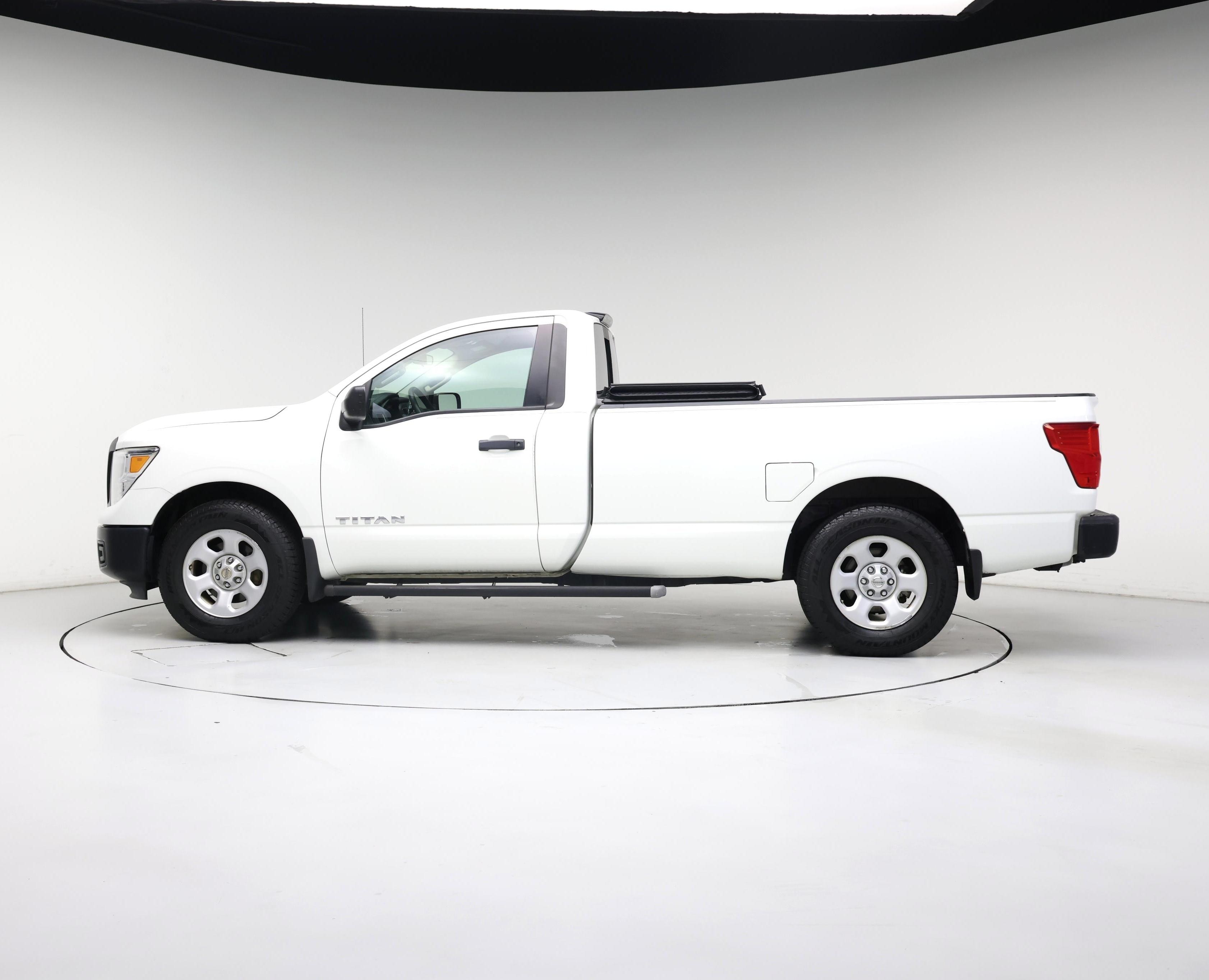 Thumbnail: 2017 Nissan Titan - 3