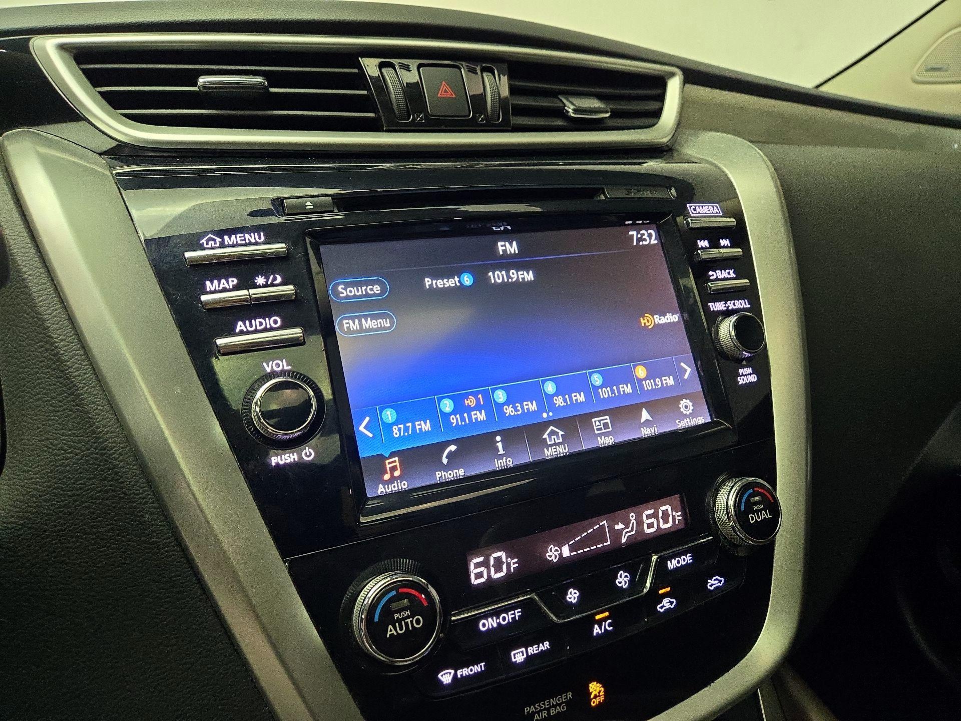 Thumbnail: 2015 Nissan Murano - 16