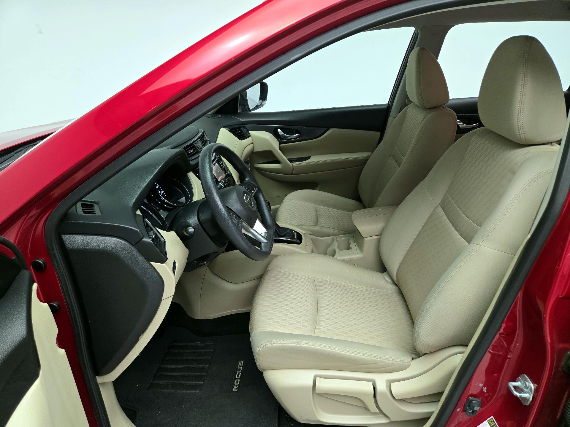 Thumbnail: 2017 Nissan Rogue - 11