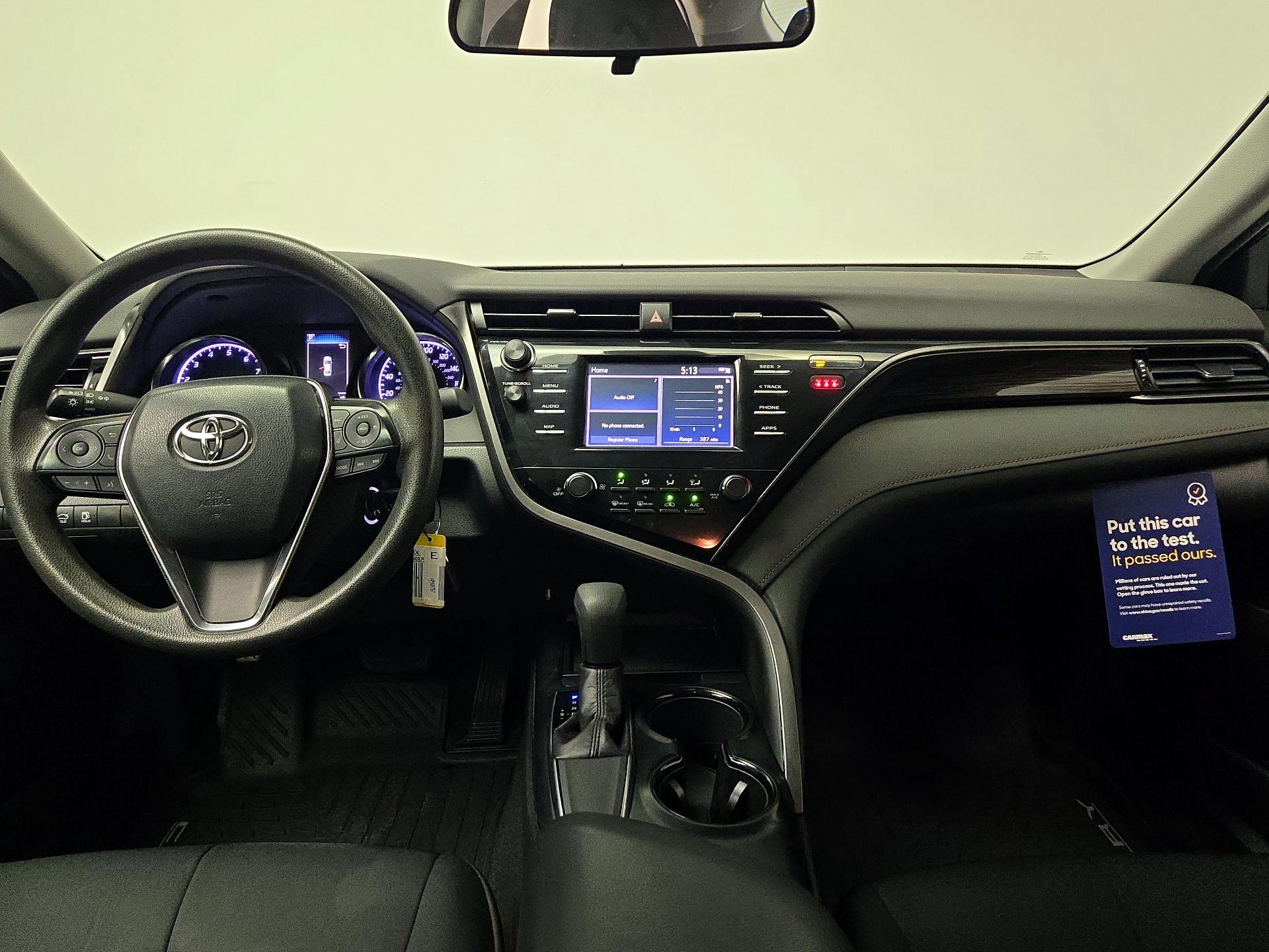 Thumbnail: 2019 Toyota Camry - 9