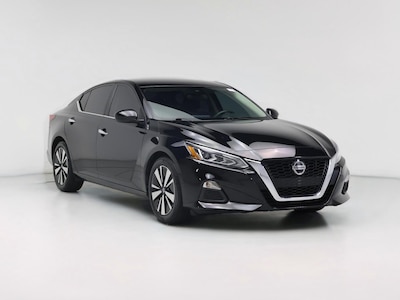 Black 2021 Nissan Altima SV