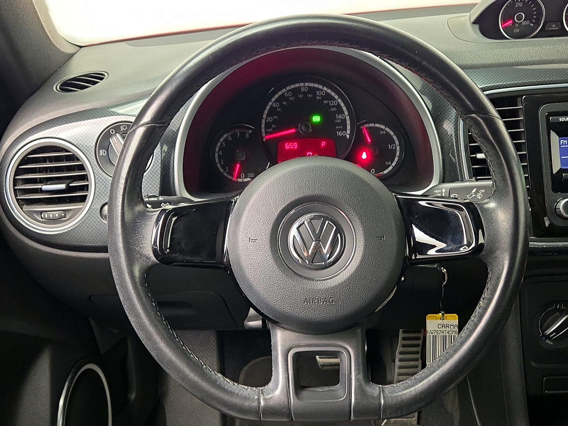 Thumbnail: 2013 Volkswagen Beetle - 10