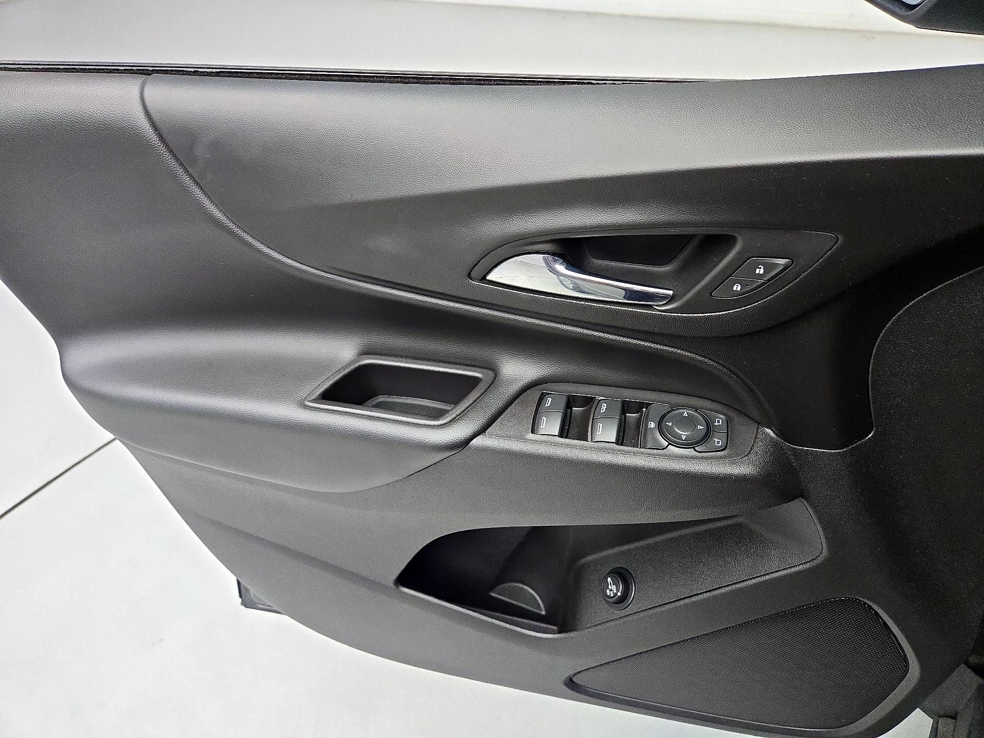 Thumbnail: 2020 Chevrolet Equinox - 12