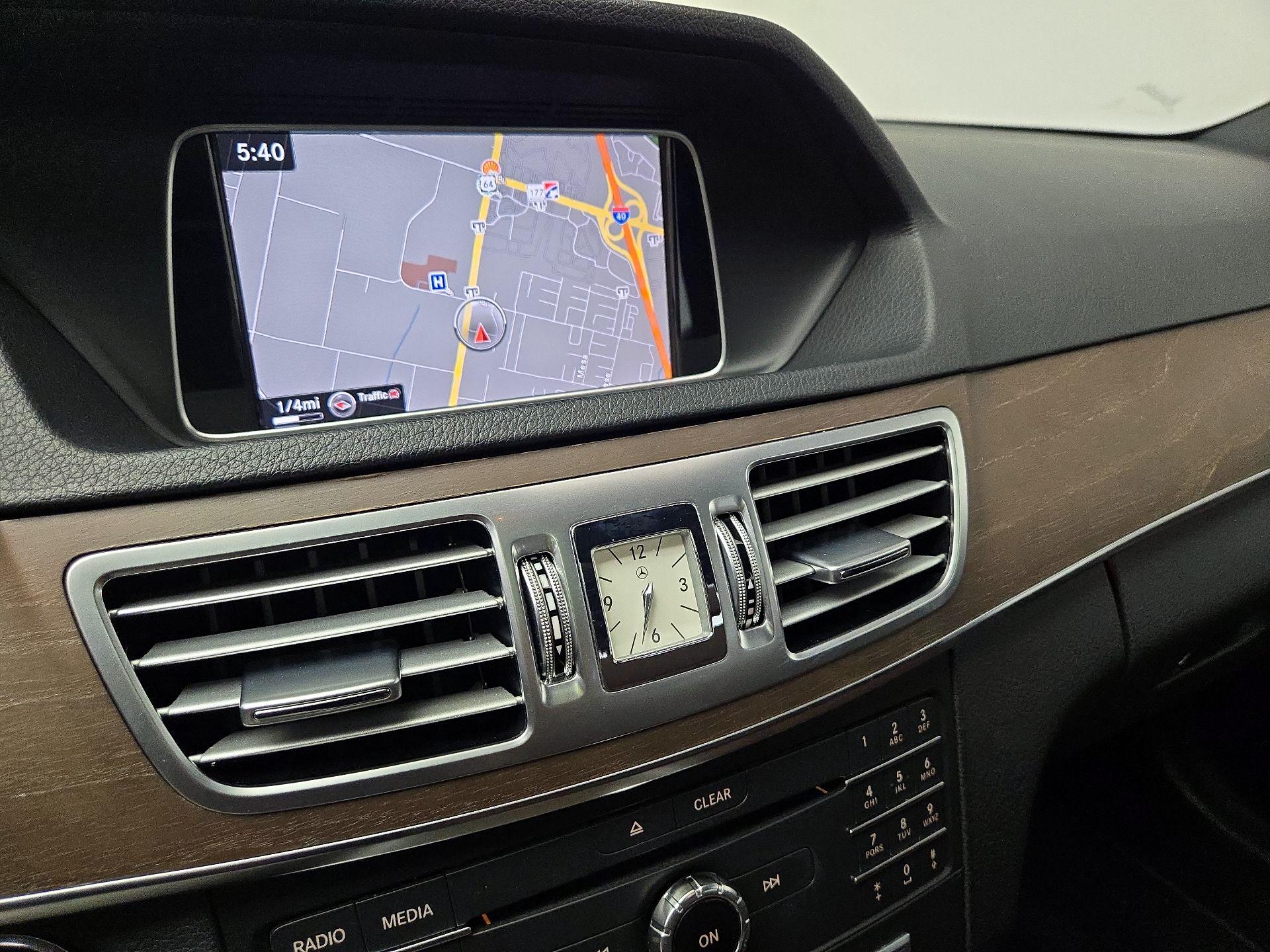 Thumbnail: 2016 Mercedes-Benz E-Class - 14