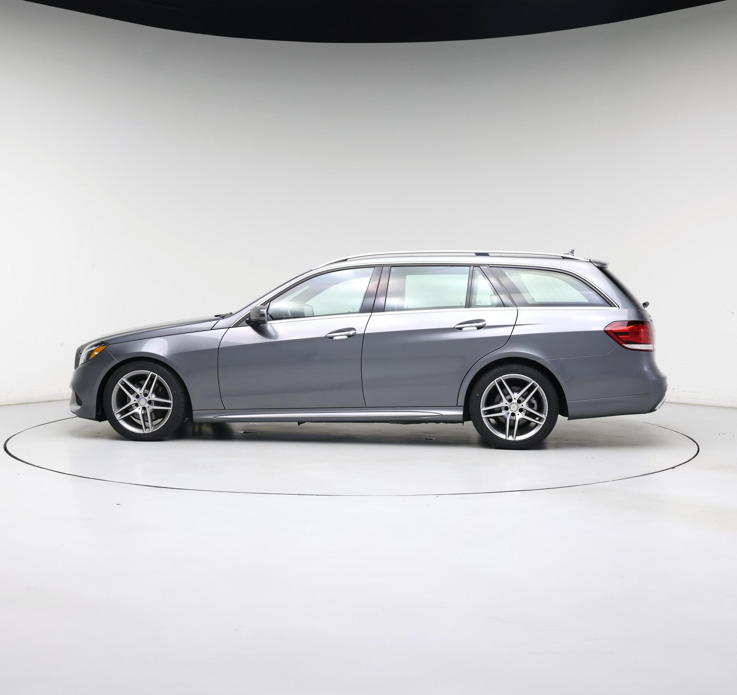 Thumbnail: 2016 Mercedes-Benz E-Class - 3