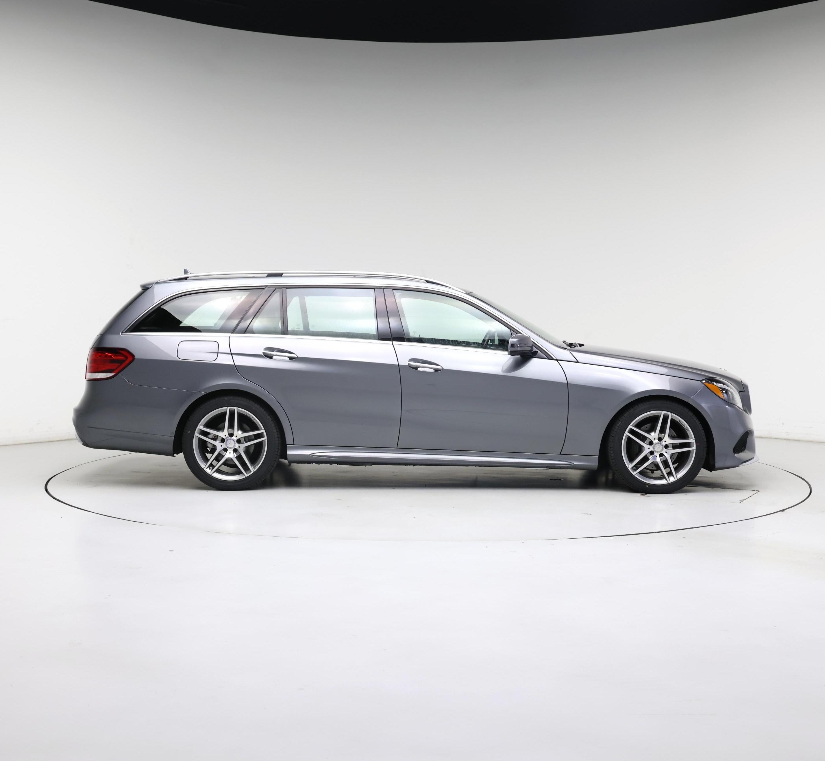 Thumbnail: 2016 Mercedes-Benz E-Class - 7