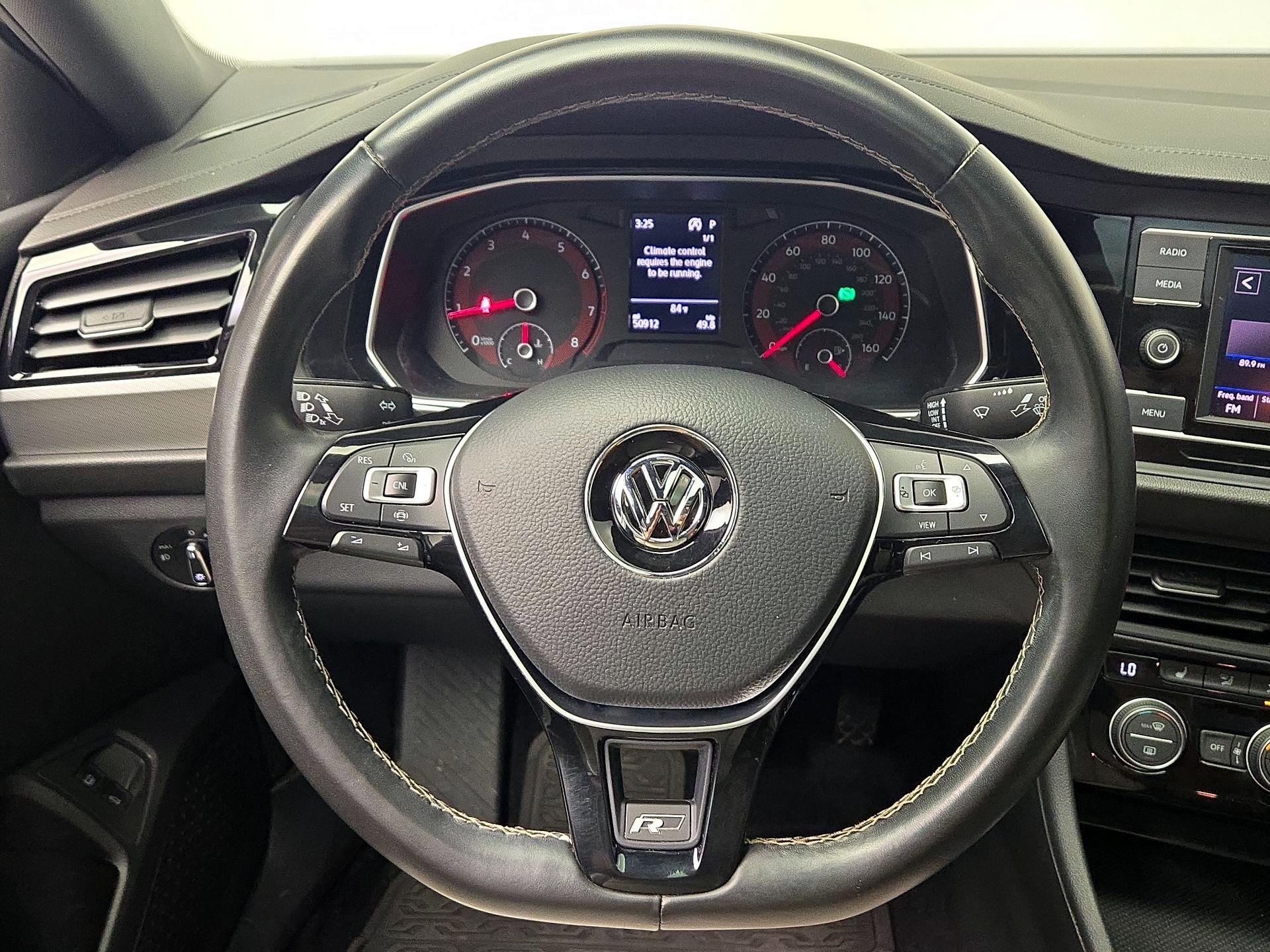 Thumbnail: 2021 Volkswagen Jetta - 10