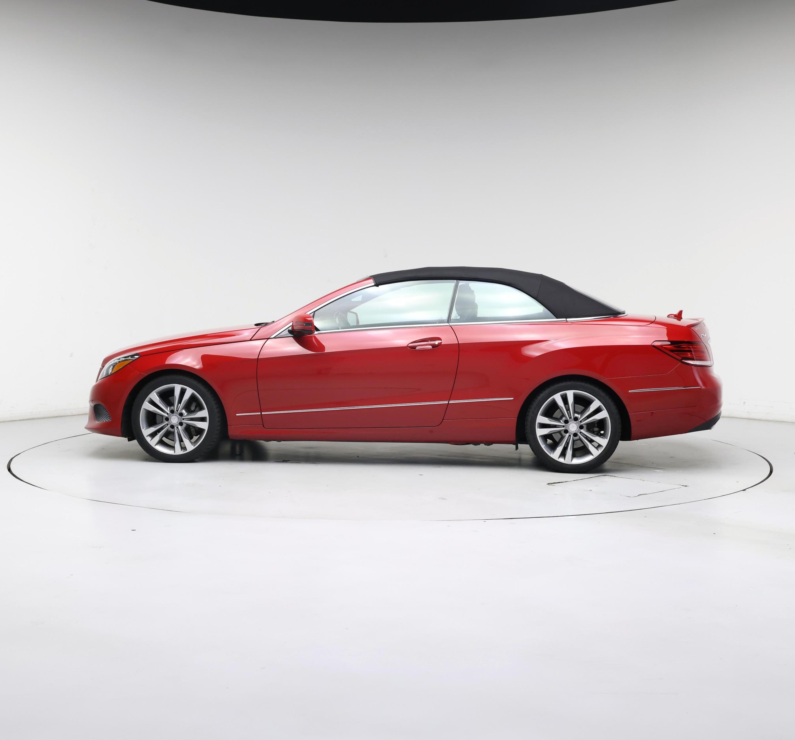 Thumbnail: 2014 Mercedes-Benz E-Class - 3