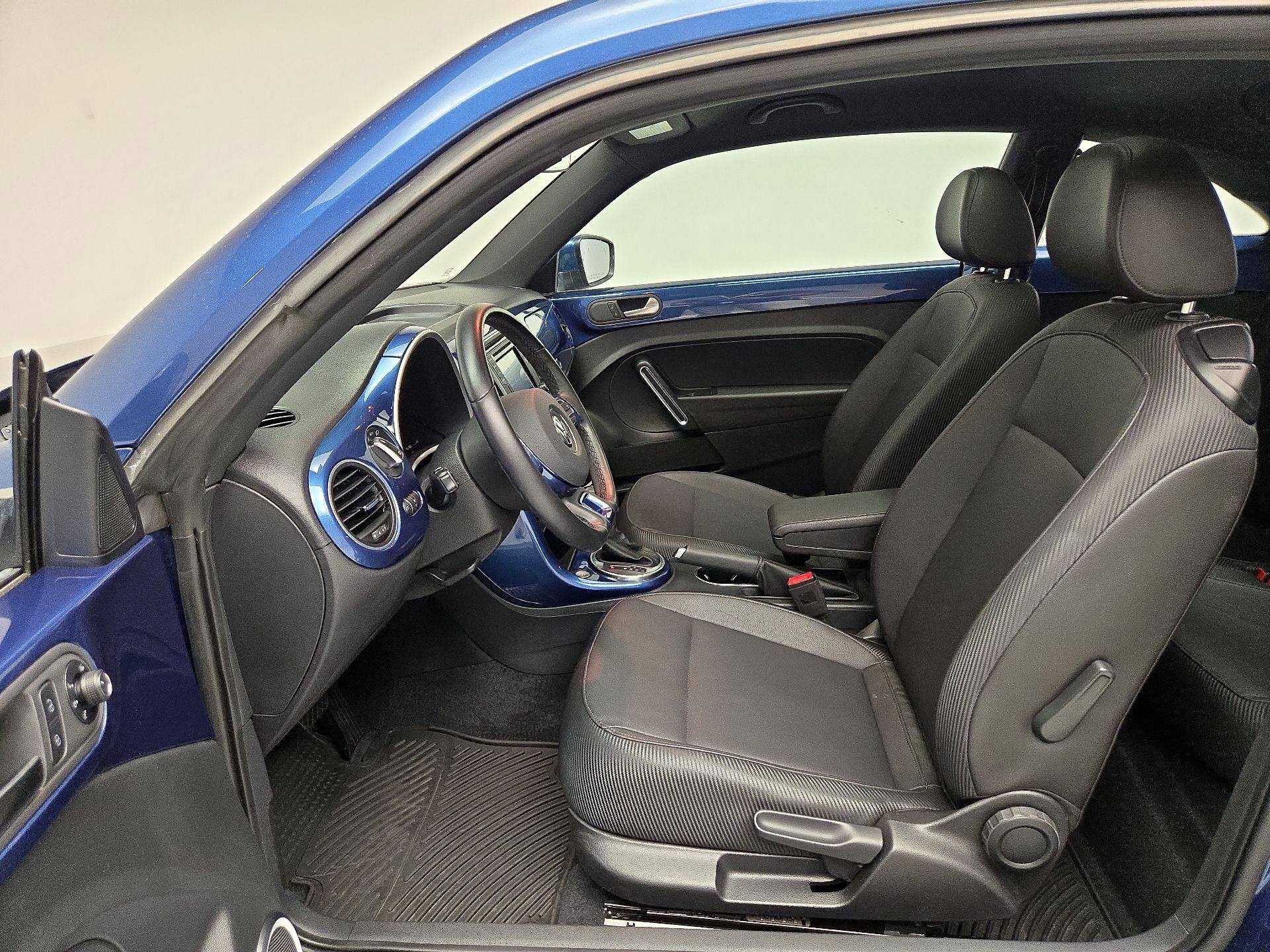 Thumbnail: 2019 Volkswagen Beetle - 11