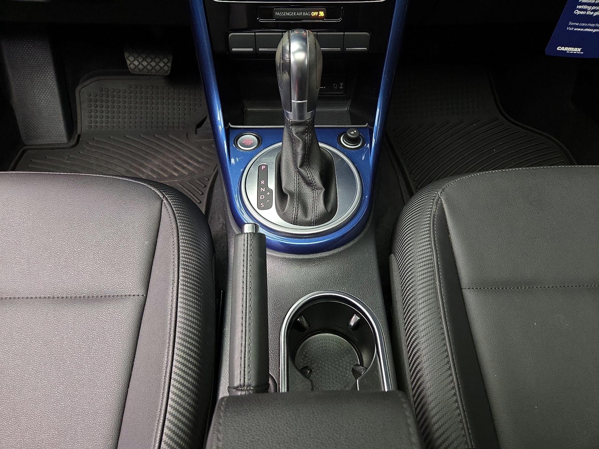 Thumbnail: 2019 Volkswagen Beetle - 17