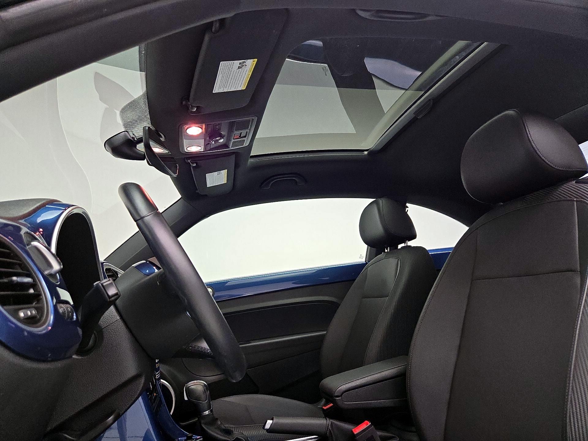 Thumbnail: 2019 Volkswagen Beetle - 19
