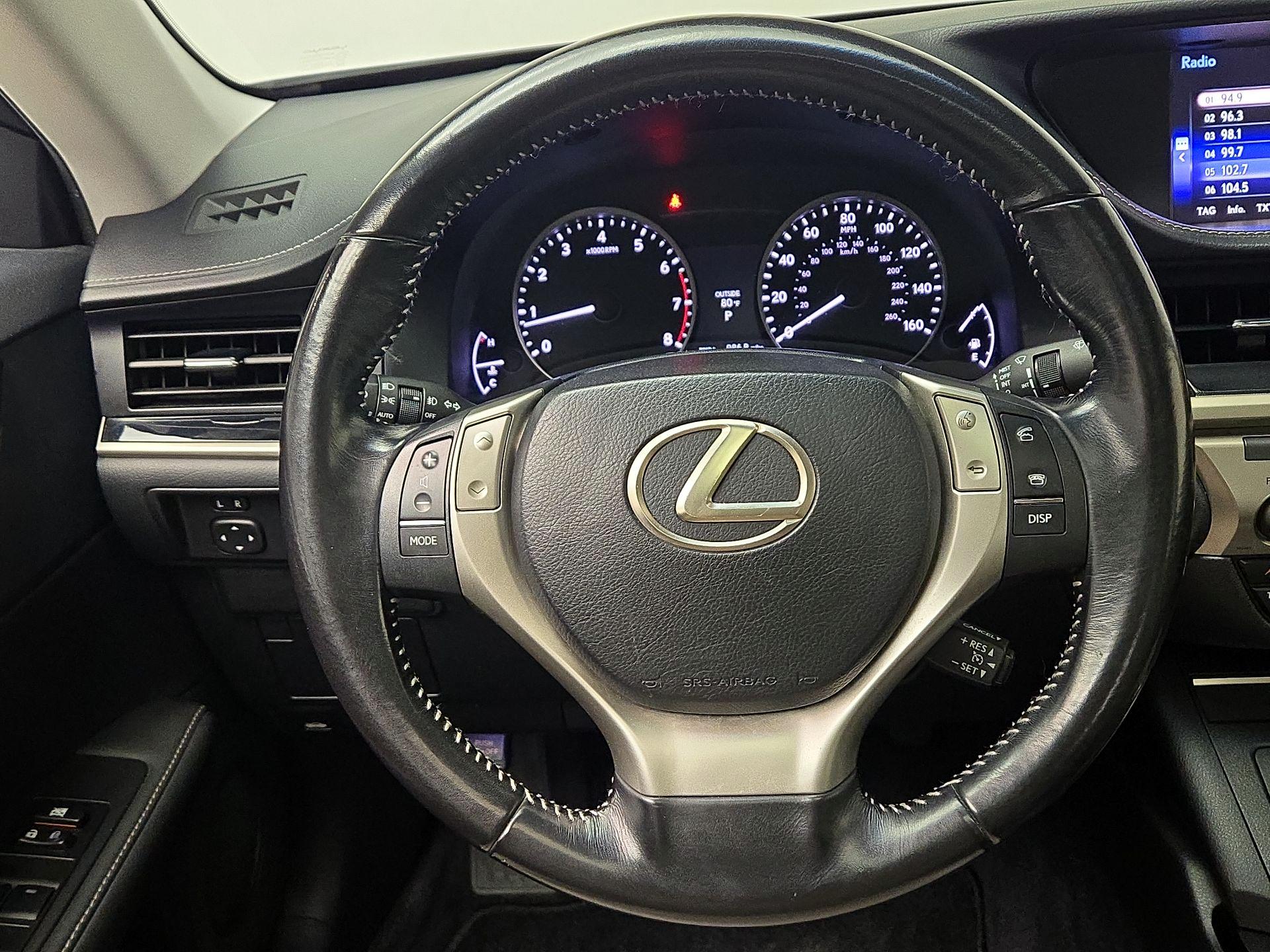 Thumbnail: 2015 Lexus ES - 10