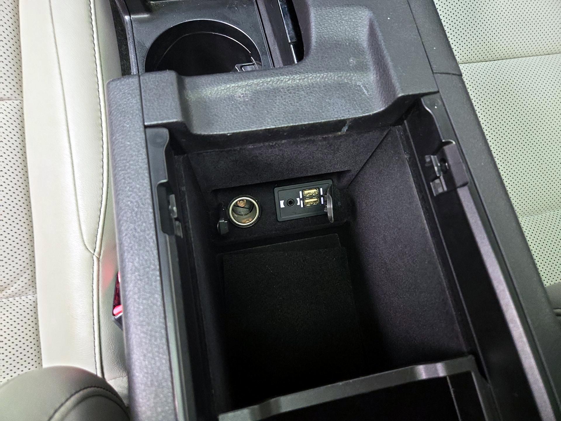 Thumbnail: 2015 Lexus ES - 18
