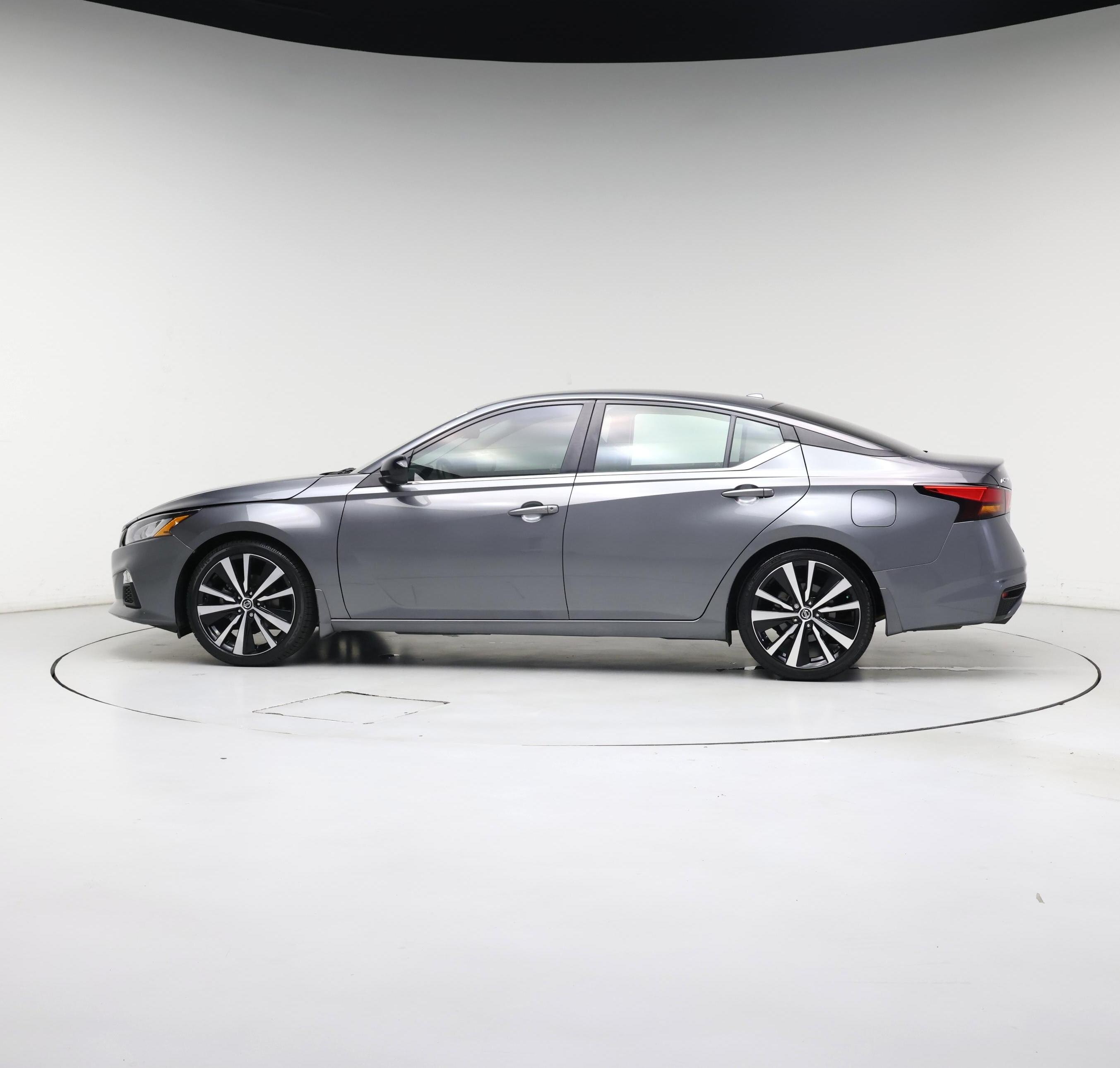 Thumbnail: 2022 Nissan Altima - 3
