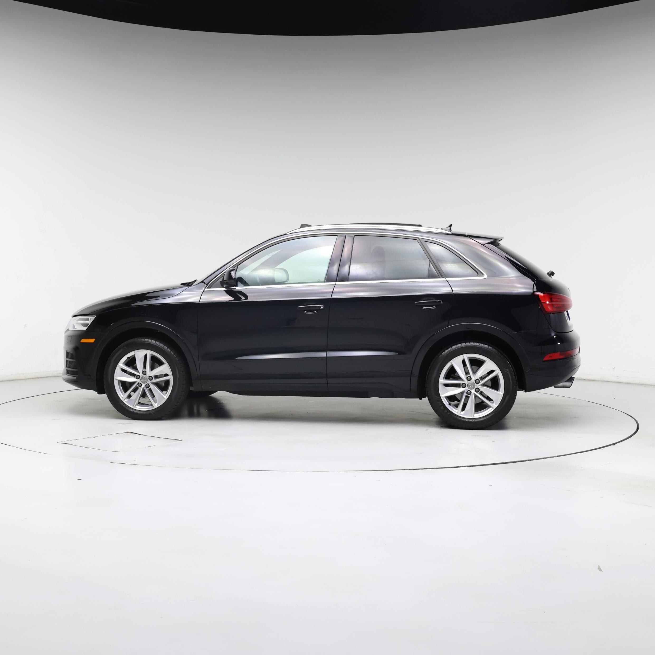 Thumbnail: 2016 Audi Q3 - 3