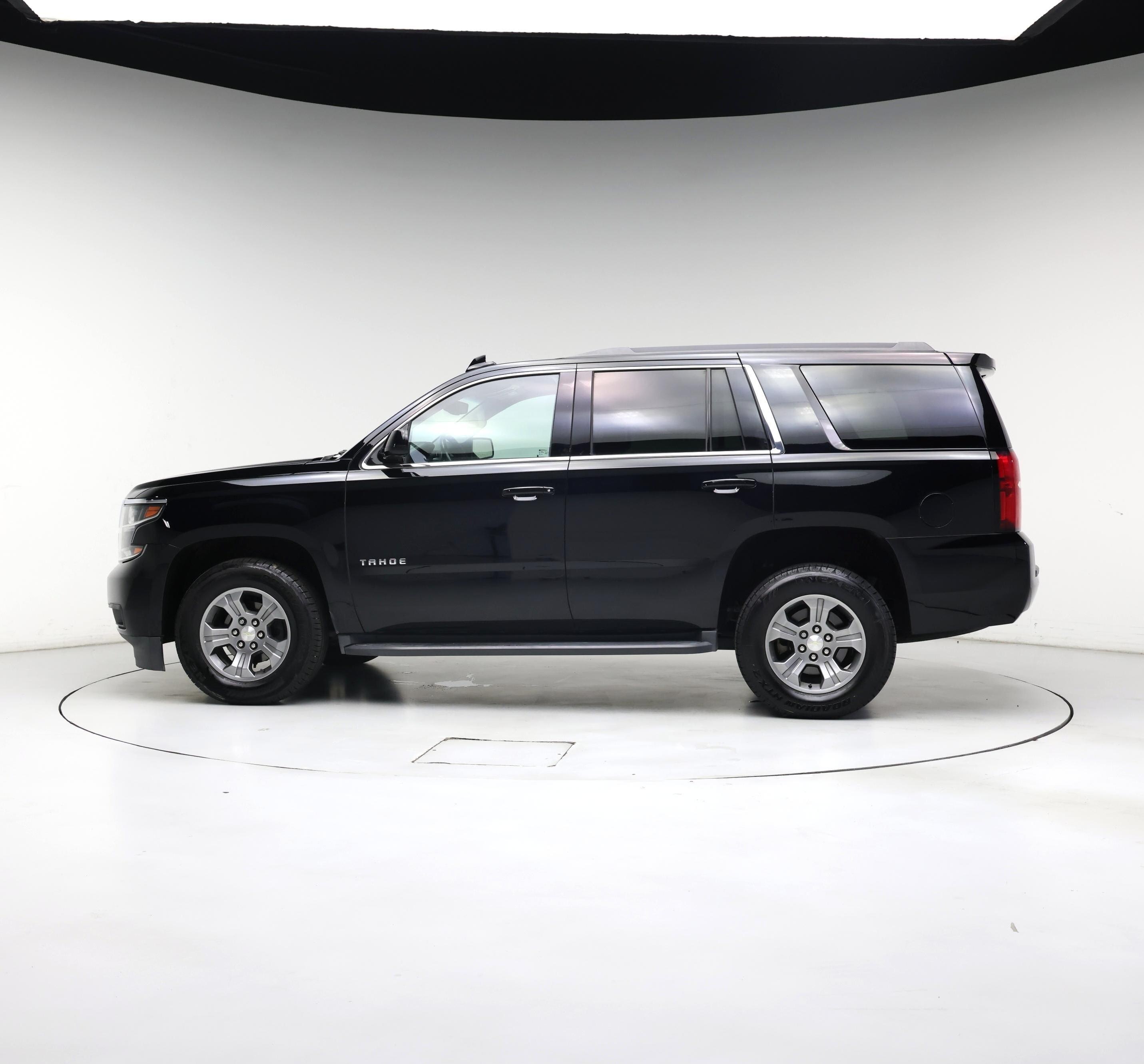 Thumbnail: 2020 Chevrolet Tahoe - 3