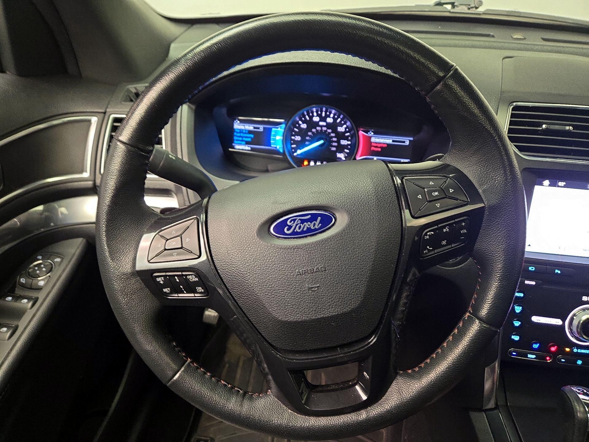Thumbnail: 2019 Ford Explorer - 10