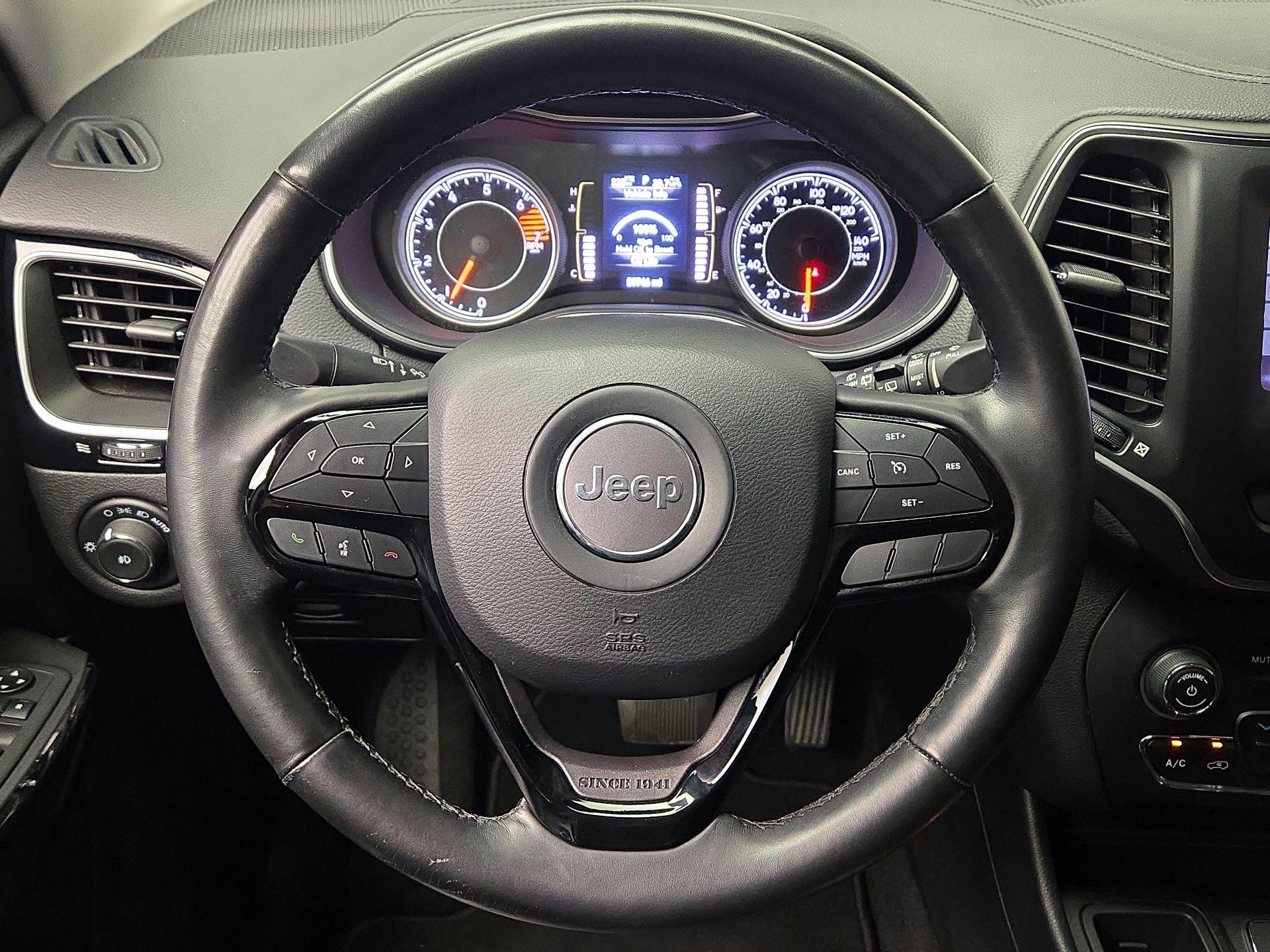 Thumbnail: 2021 Jeep Cherokee - 10