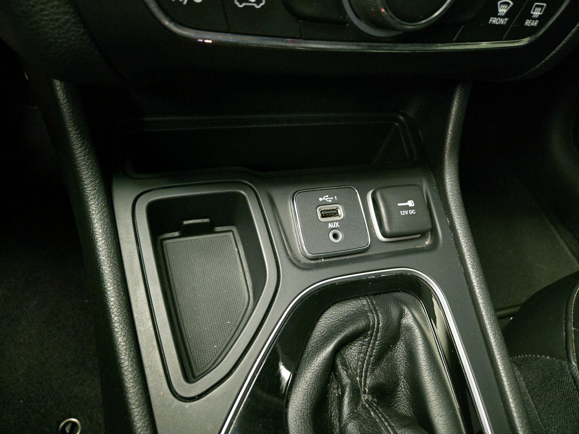 Thumbnail: 2021 Jeep Cherokee - 18