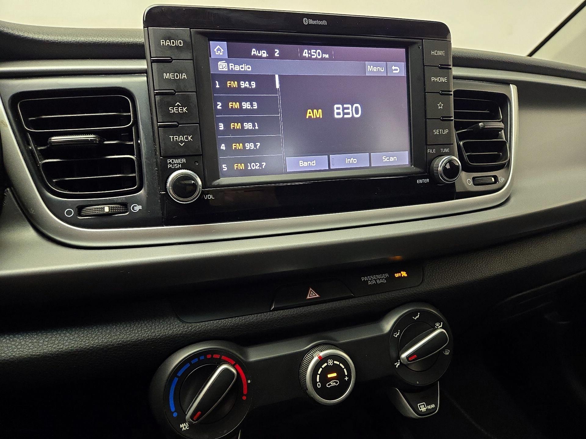 Thumbnail: 2020 Kia Rio - 15