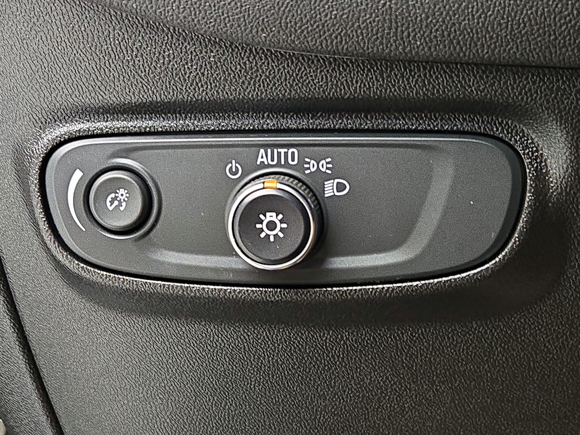 Thumbnail: 2020 Chevrolet Equinox - 13