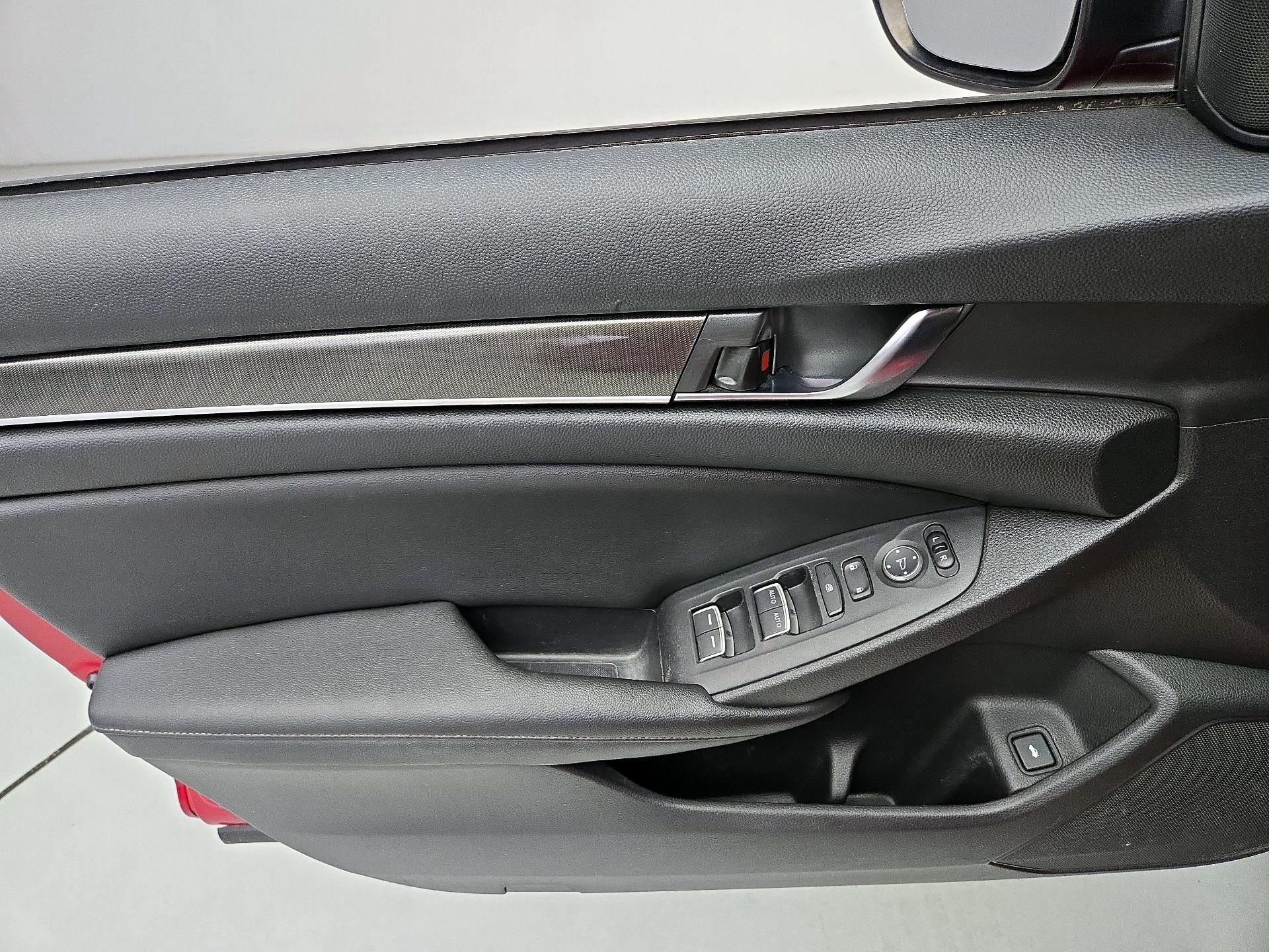 Thumbnail: 2019 Honda Accord - 12