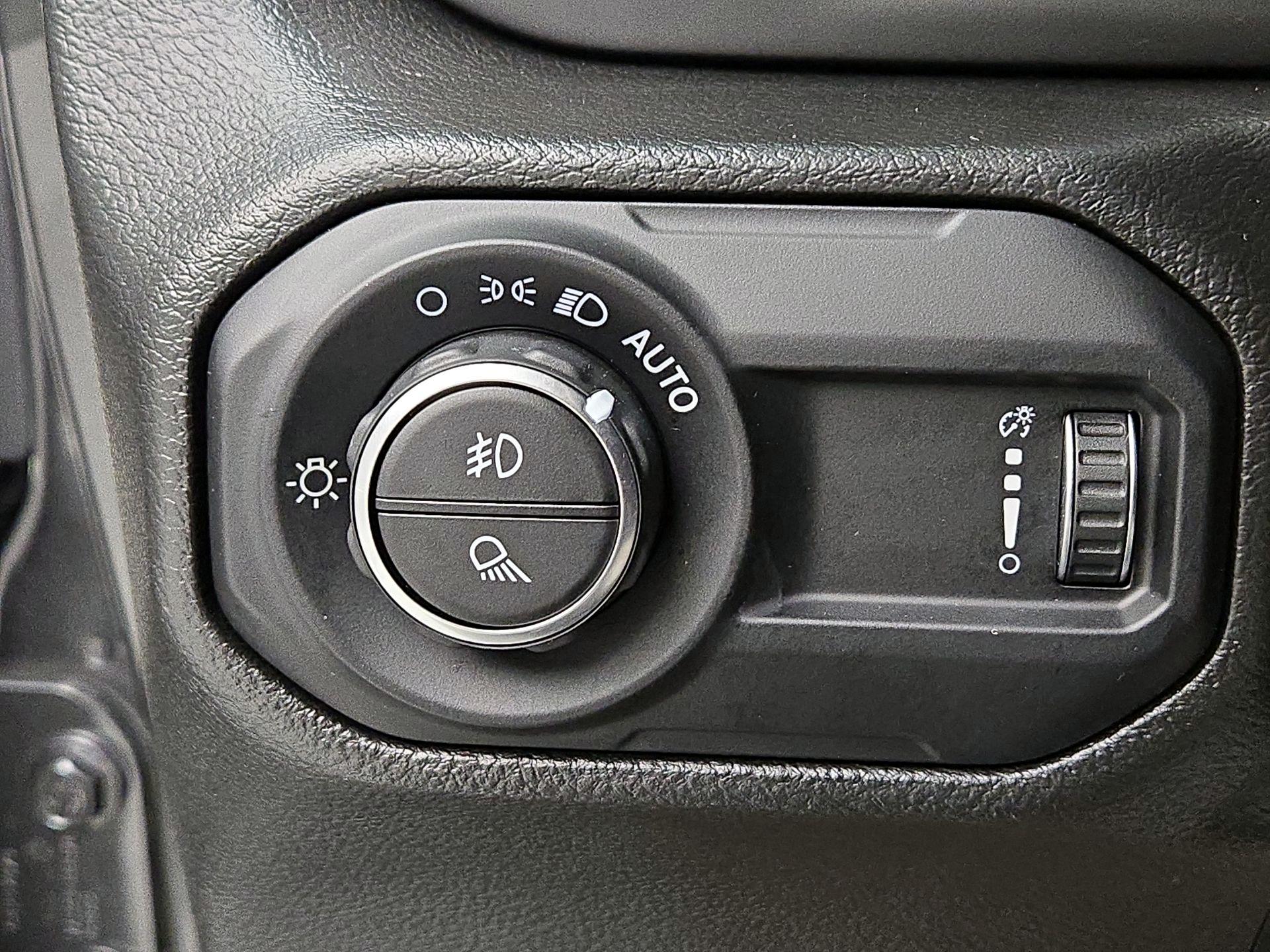 Thumbnail: 2023 Jeep Gladiator - 13
