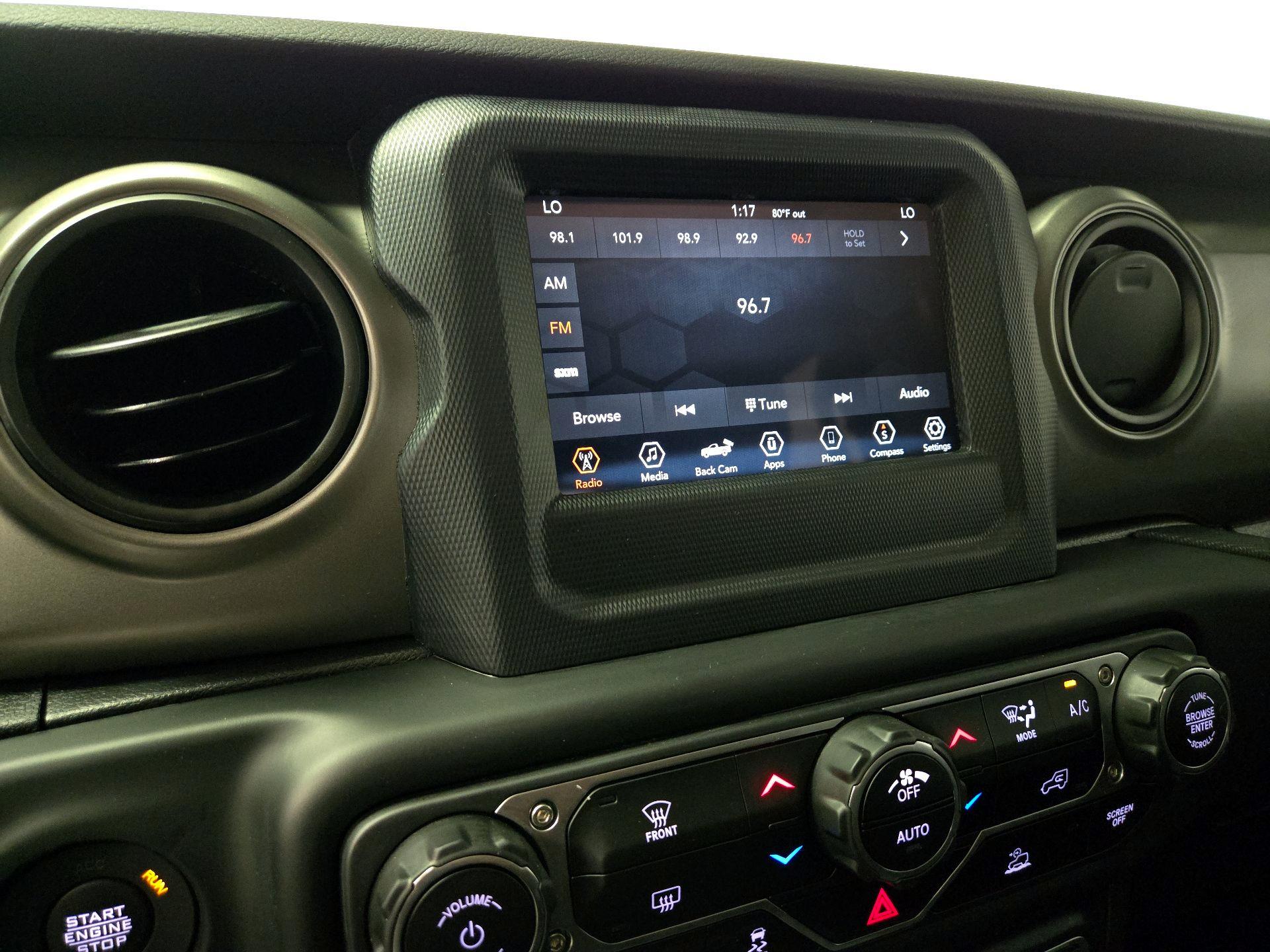 Thumbnail: 2023 Jeep Gladiator - 15