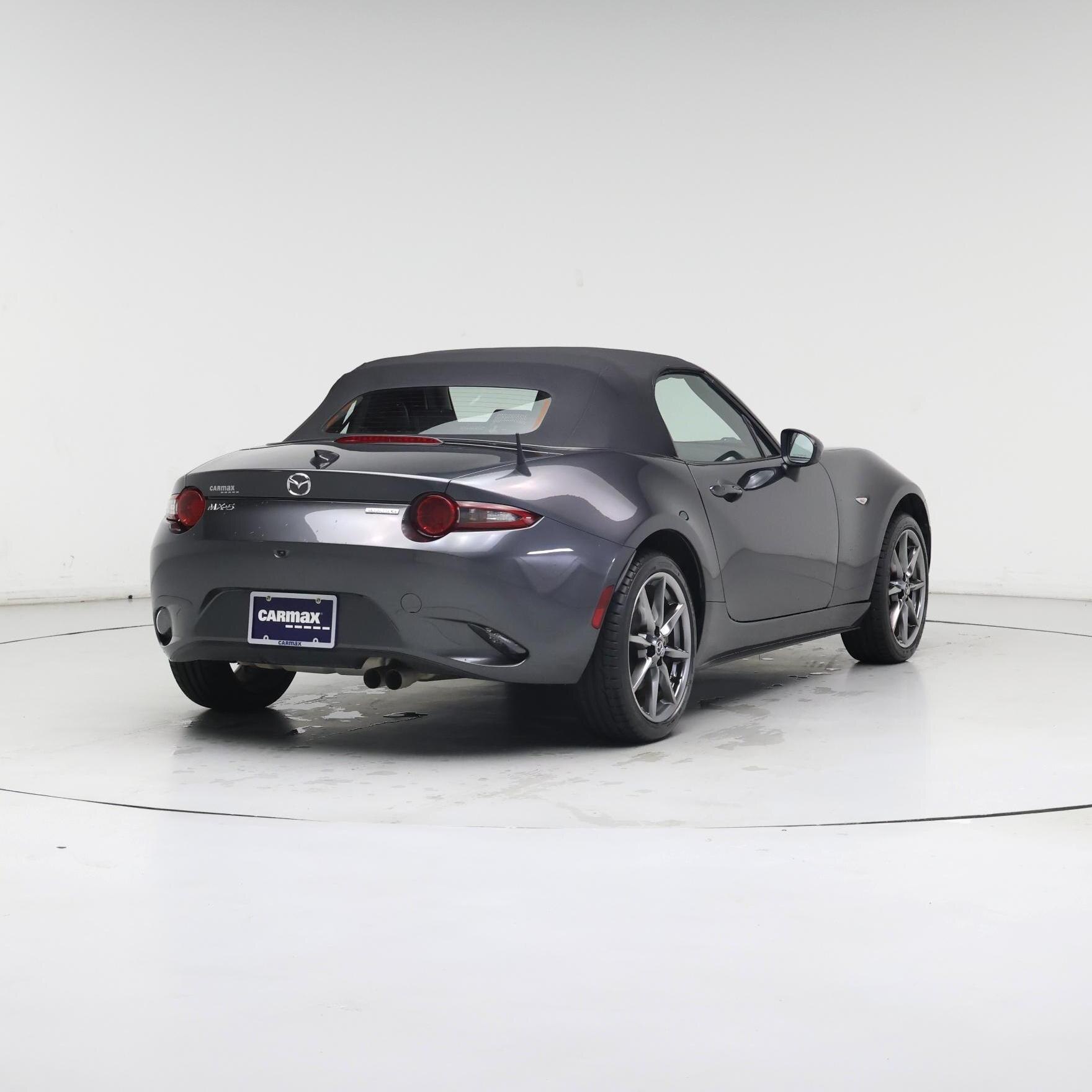 Thumbnail: 2021 Mazda MX-5 Miata - 8
