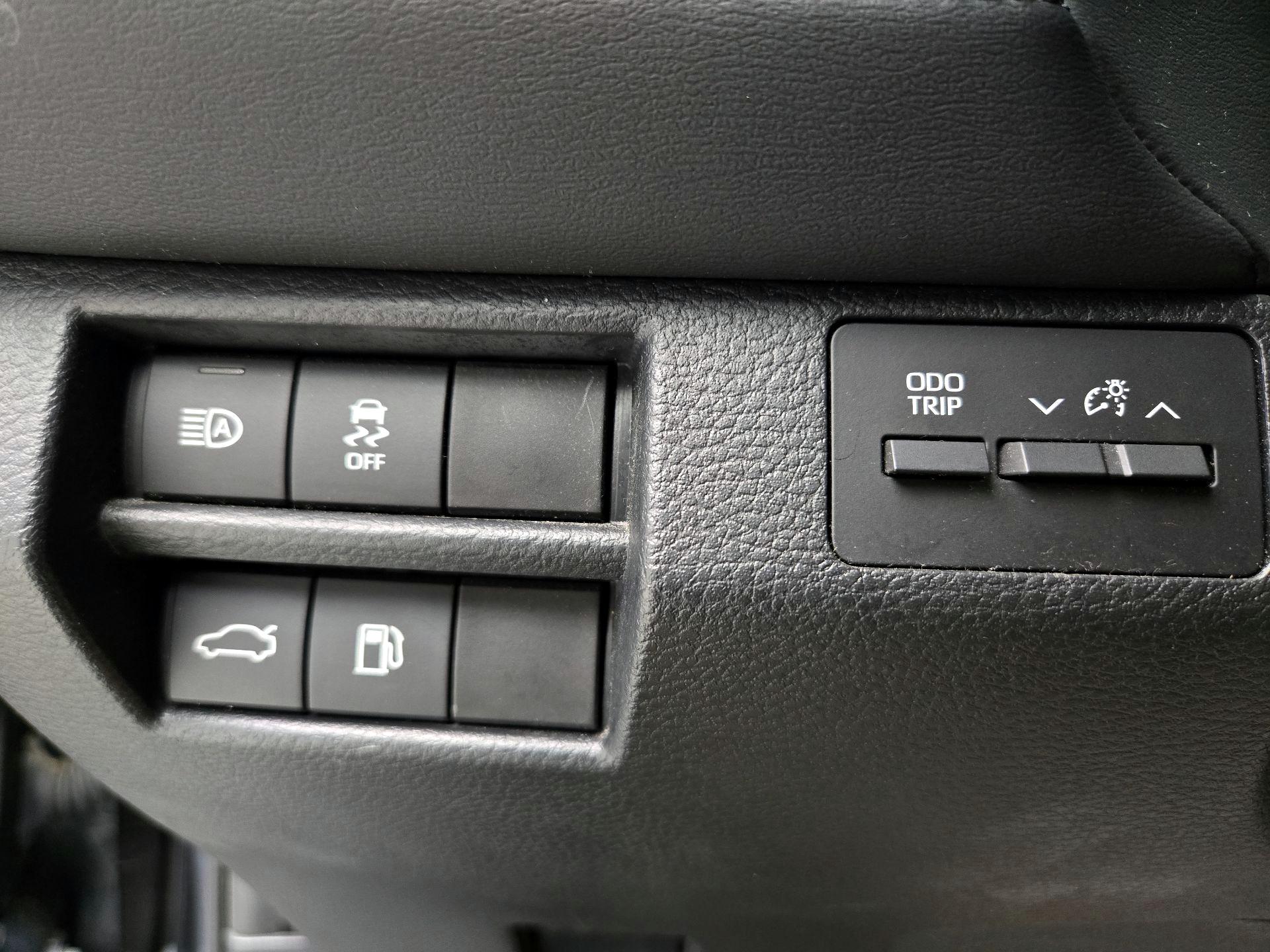 Thumbnail: 2019 Toyota Avalon - 13