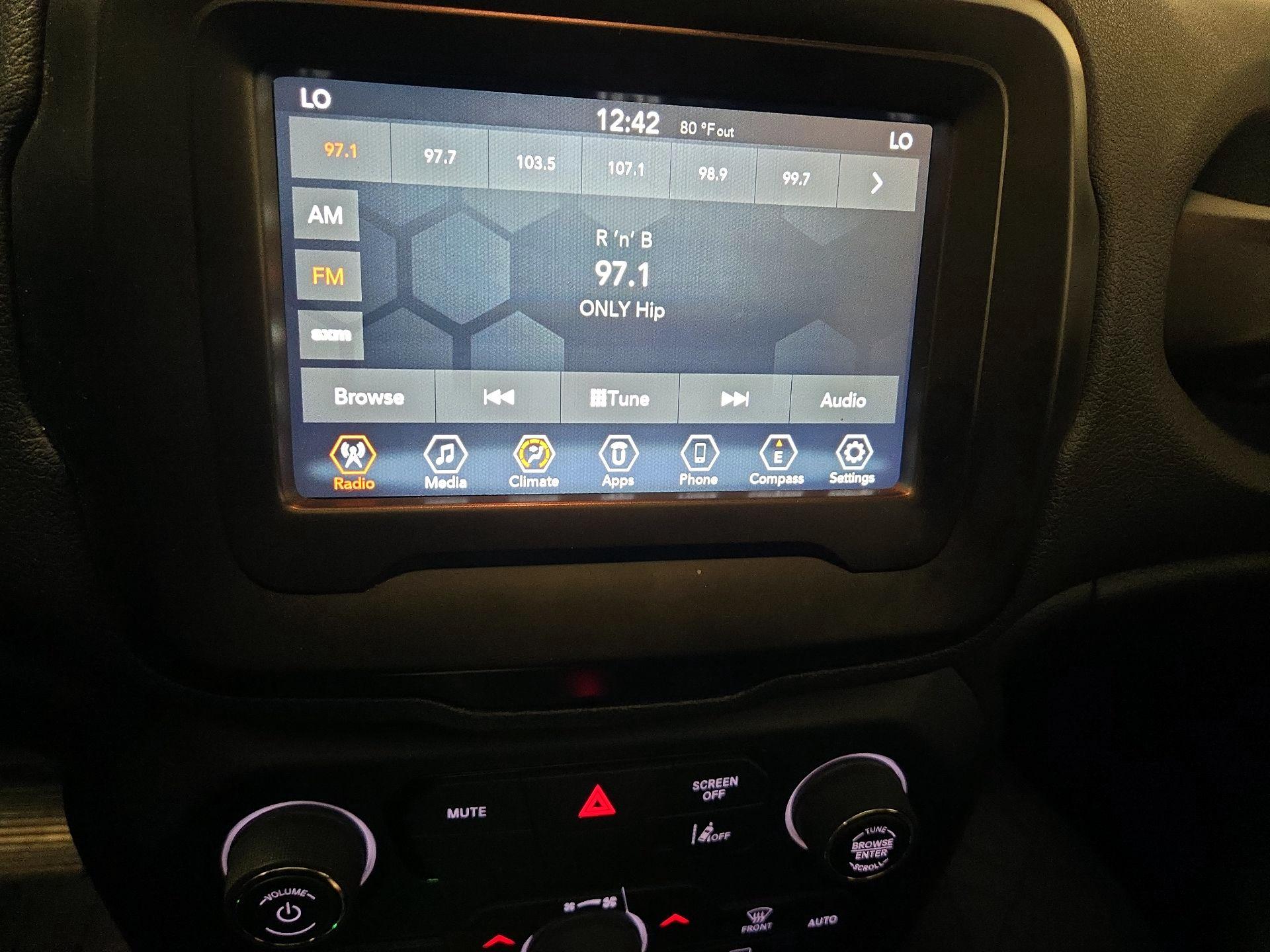 Thumbnail: 2021 Jeep Renegade - 16