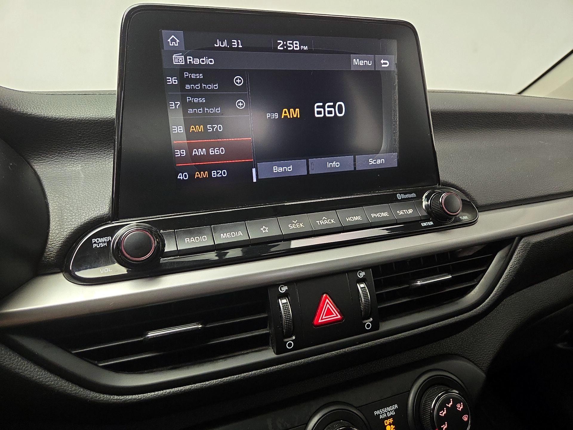Thumbnail: 2020 Kia Forte - 15
