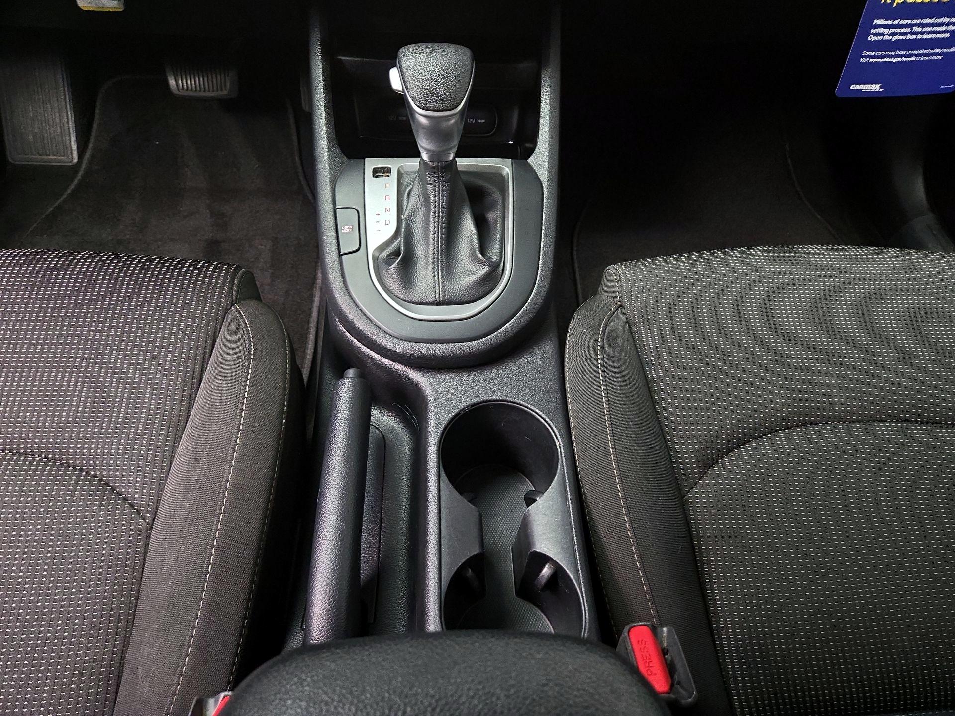Thumbnail: 2020 Kia Forte - 17