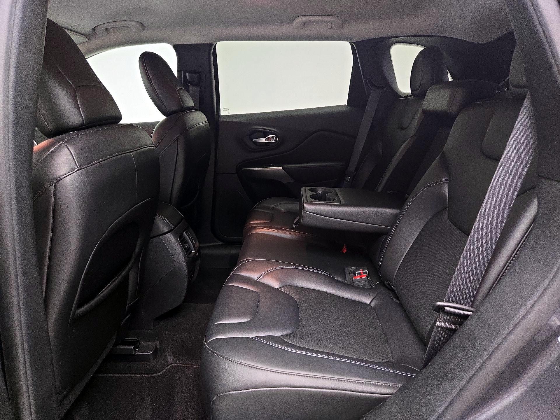 Thumbnail: 2020 Jeep Cherokee - 19