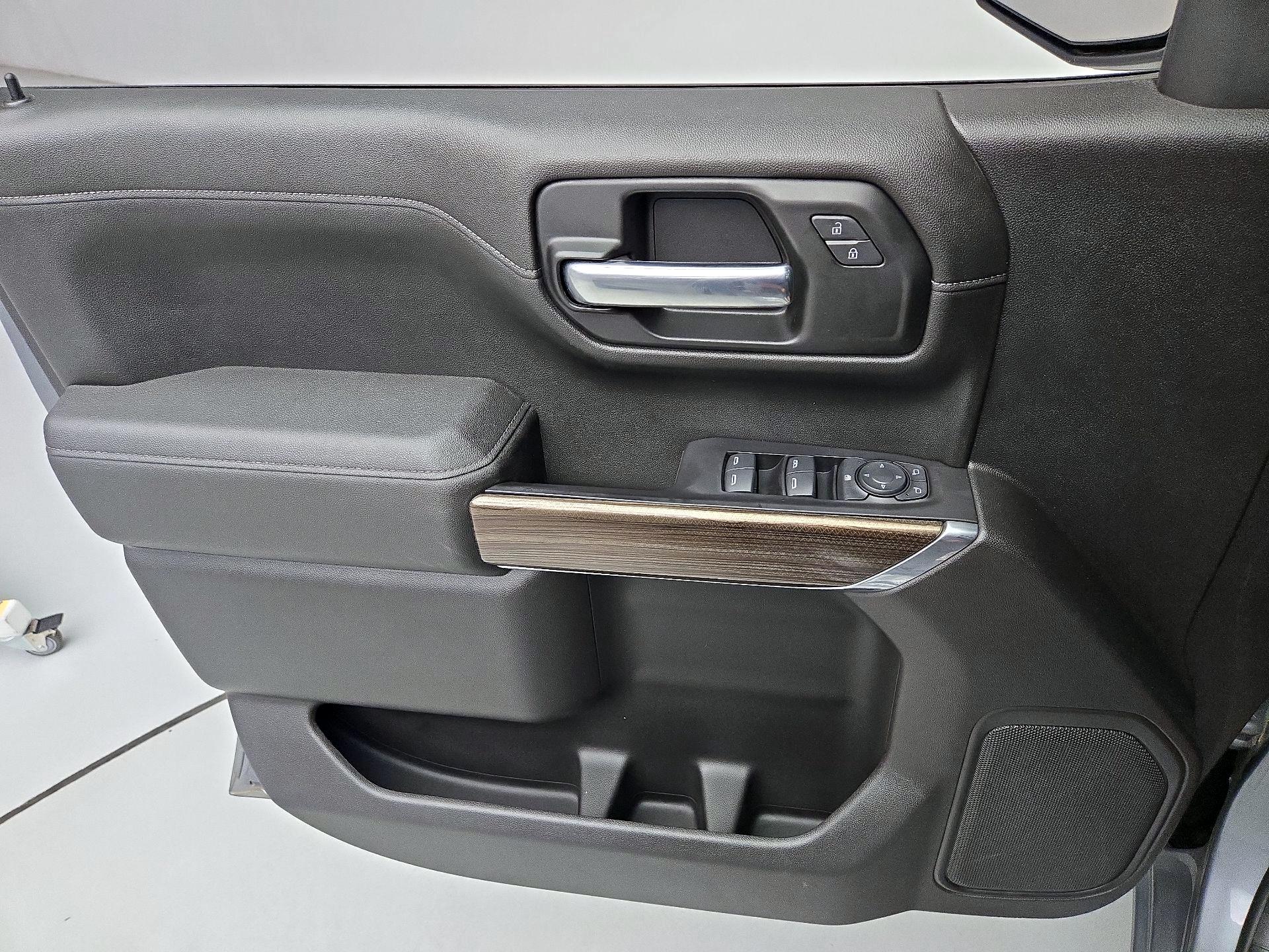 Thumbnail: 2021 Chevrolet Silverado 1500 - 12