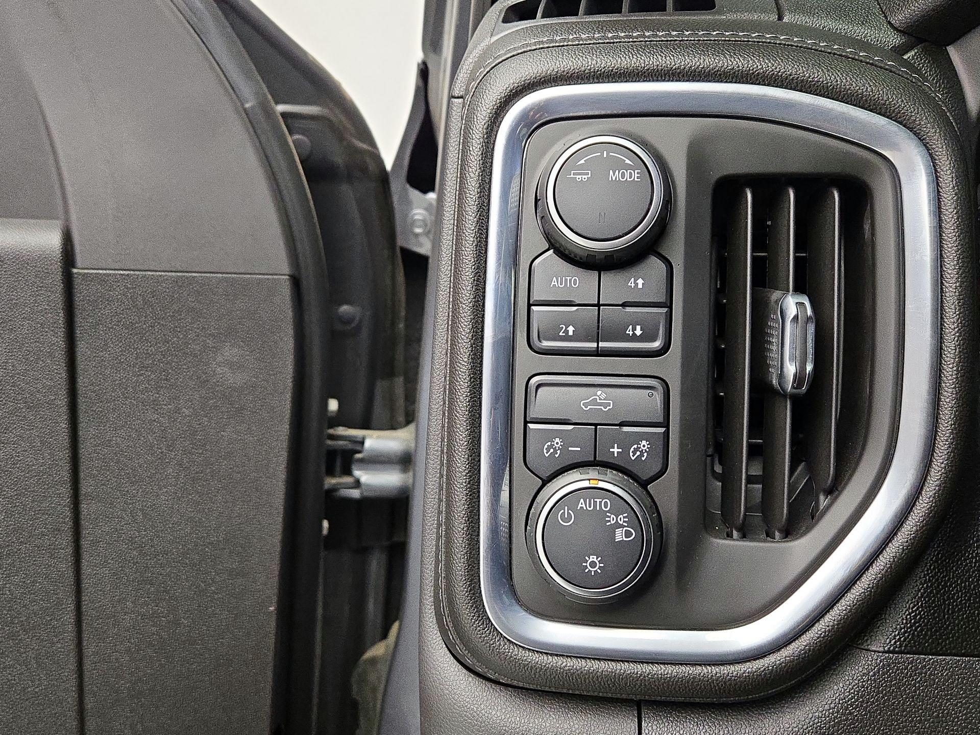 Thumbnail: 2021 Chevrolet Silverado 1500 - 13
