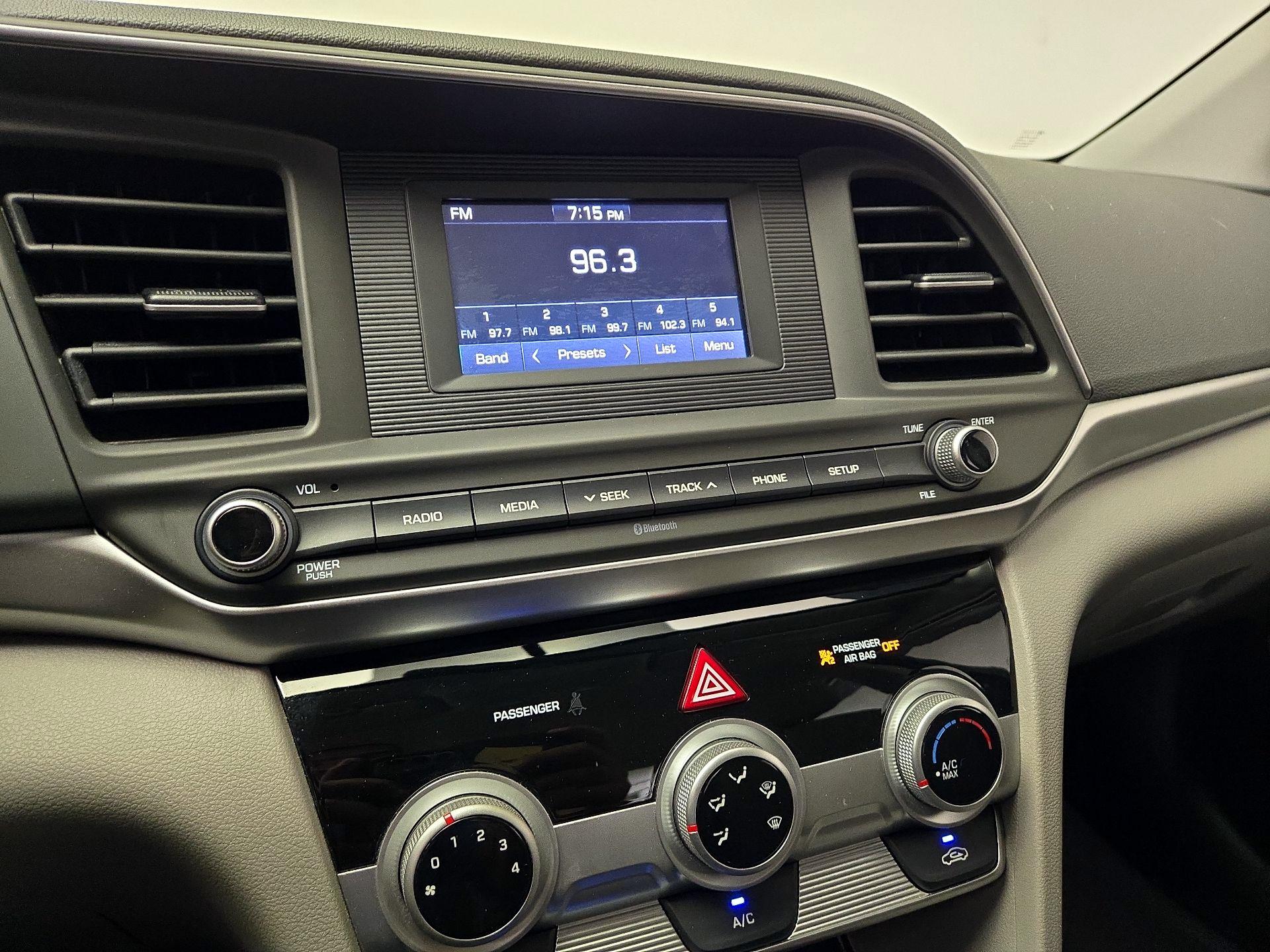 Thumbnail: 2019 Hyundai Elantra - 15