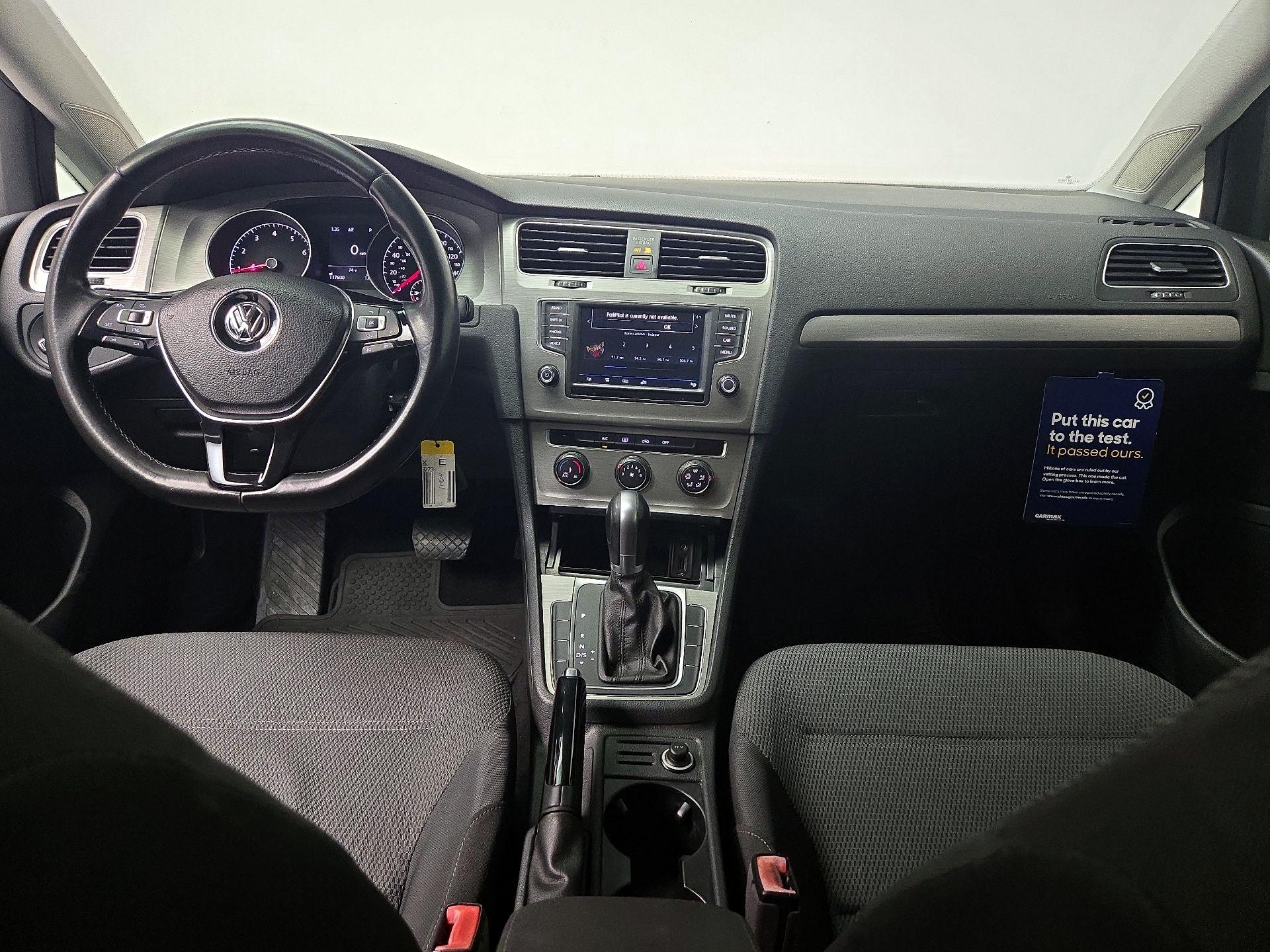 Thumbnail: 2017 Volkswagen Golf - 9