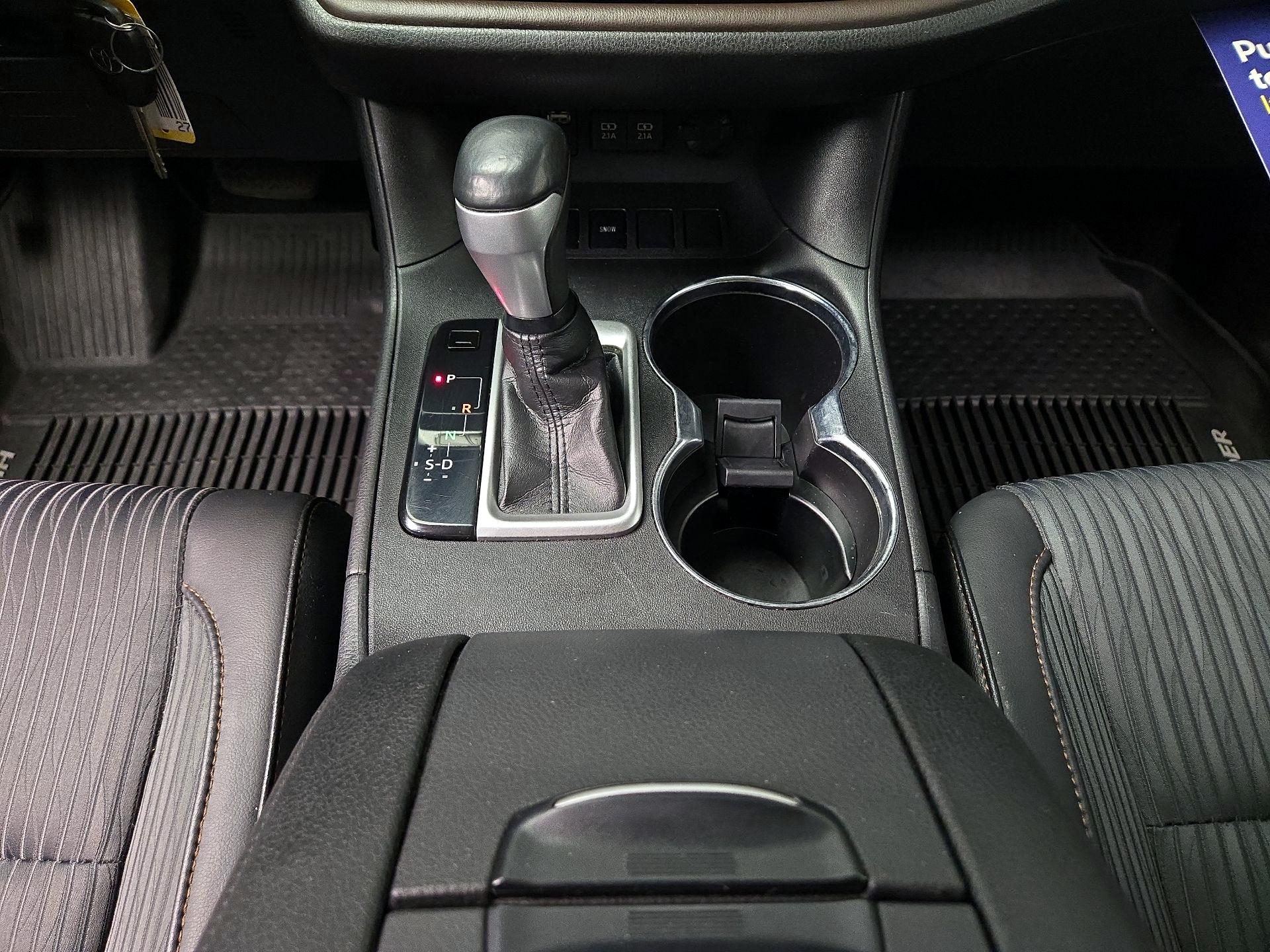Thumbnail: 2019 Toyota Highlander - 17
