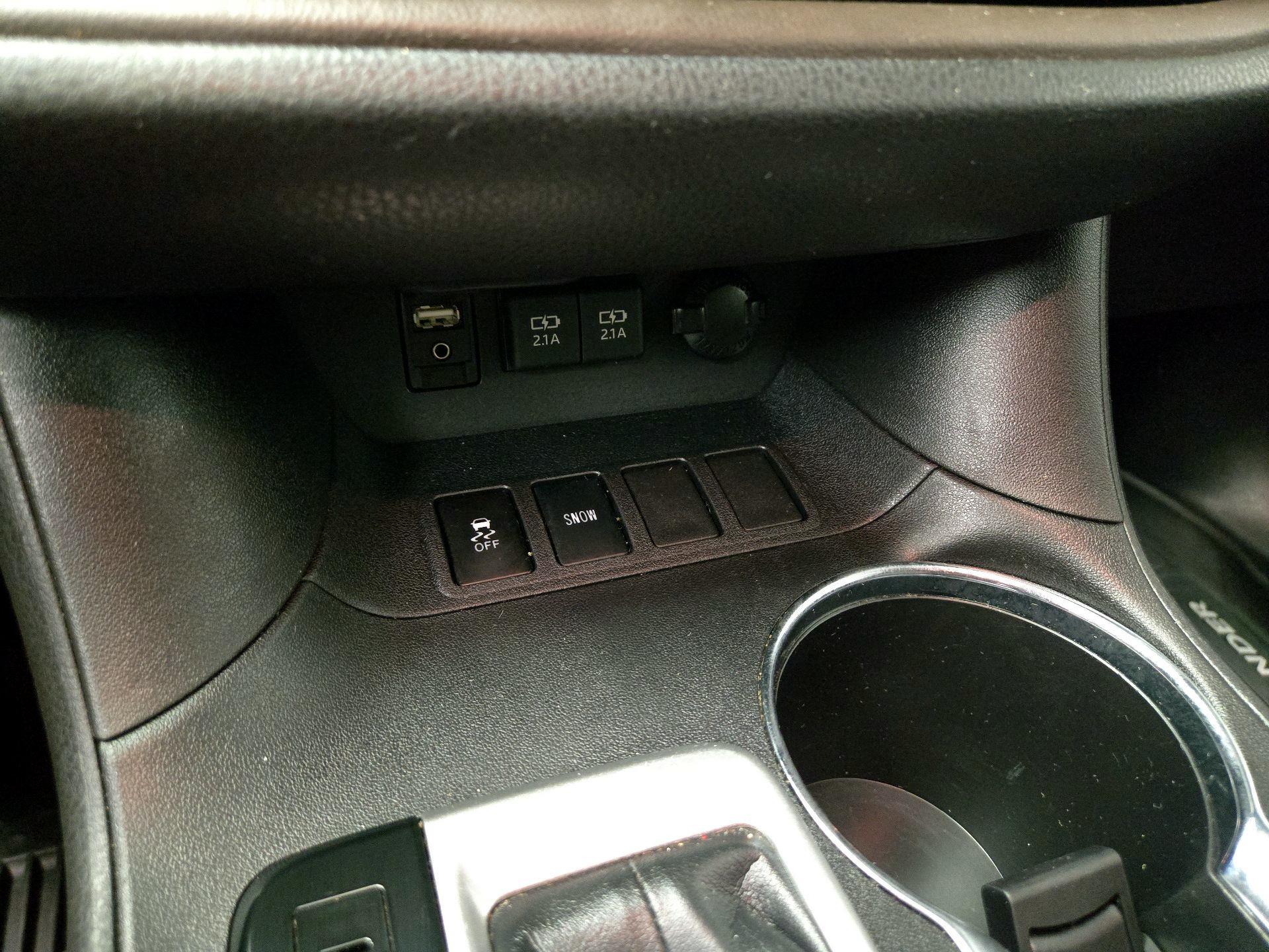 Thumbnail: 2019 Toyota Highlander - 18
