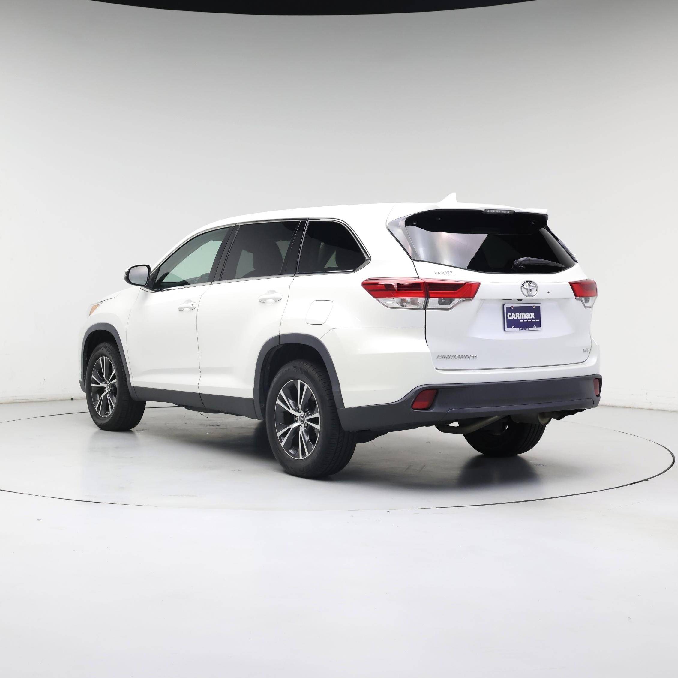 Thumbnail: 2019 Toyota Highlander - 2