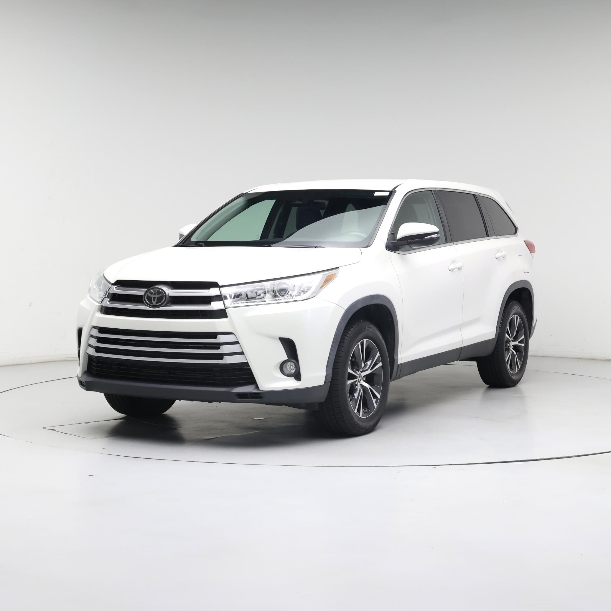 Thumbnail: 2019 Toyota Highlander - 4