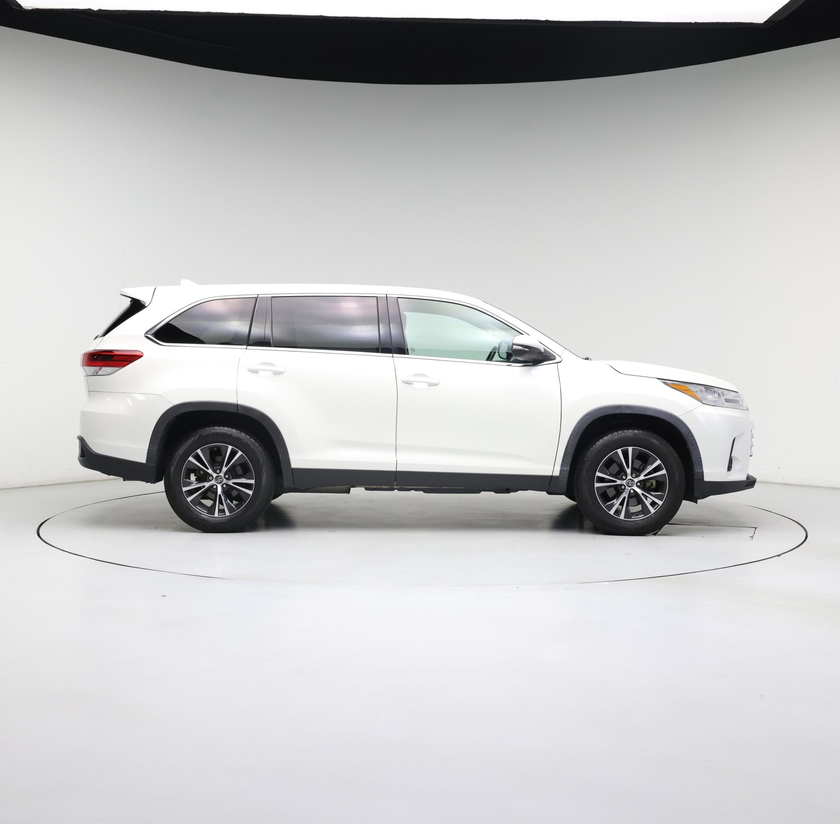 Thumbnail: 2019 Toyota Highlander - 7