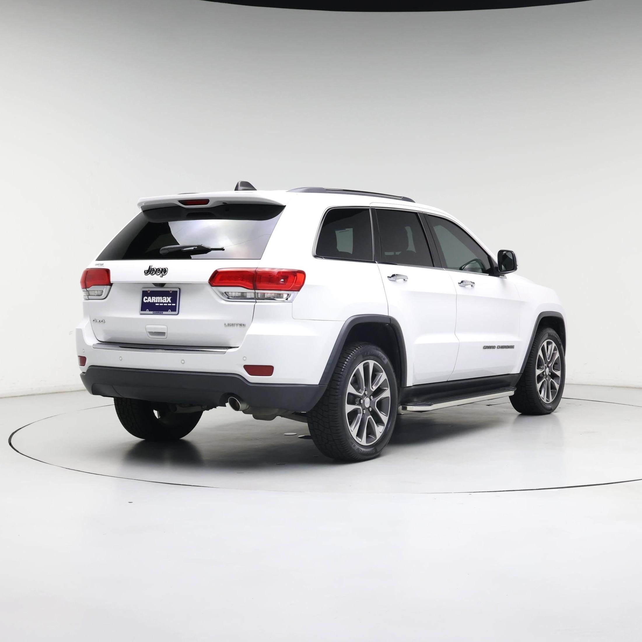 Thumbnail: 2018 Jeep Grand Cherokee - 8