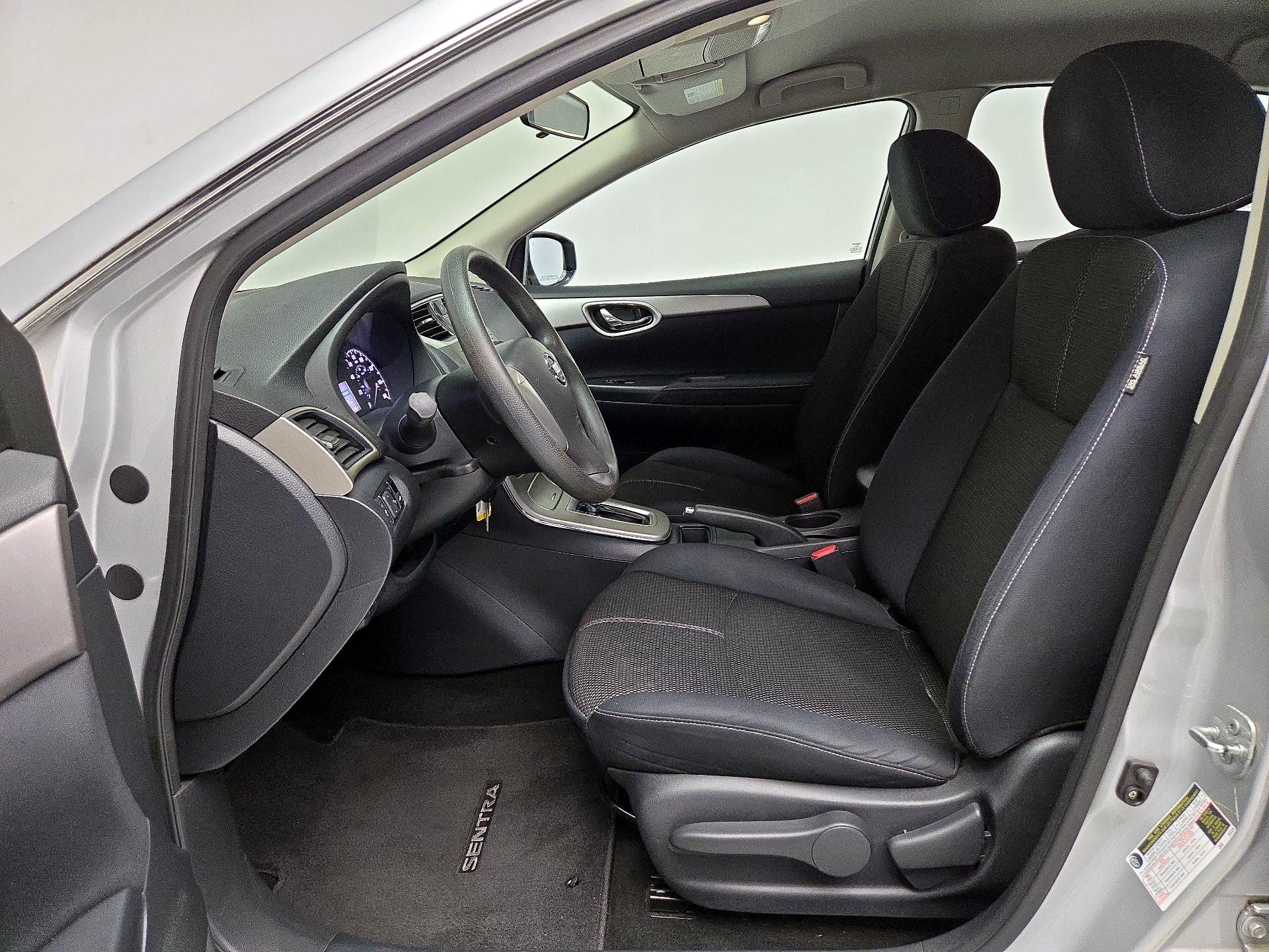 Thumbnail: 2014 Nissan Sentra - 11