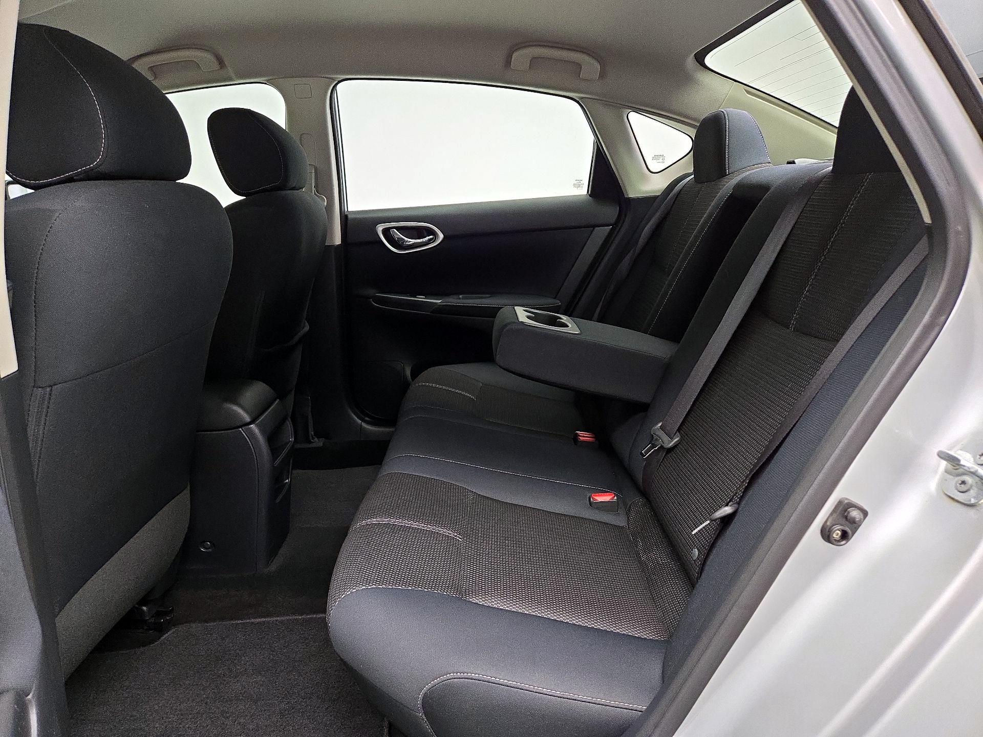 Thumbnail: 2014 Nissan Sentra - 18