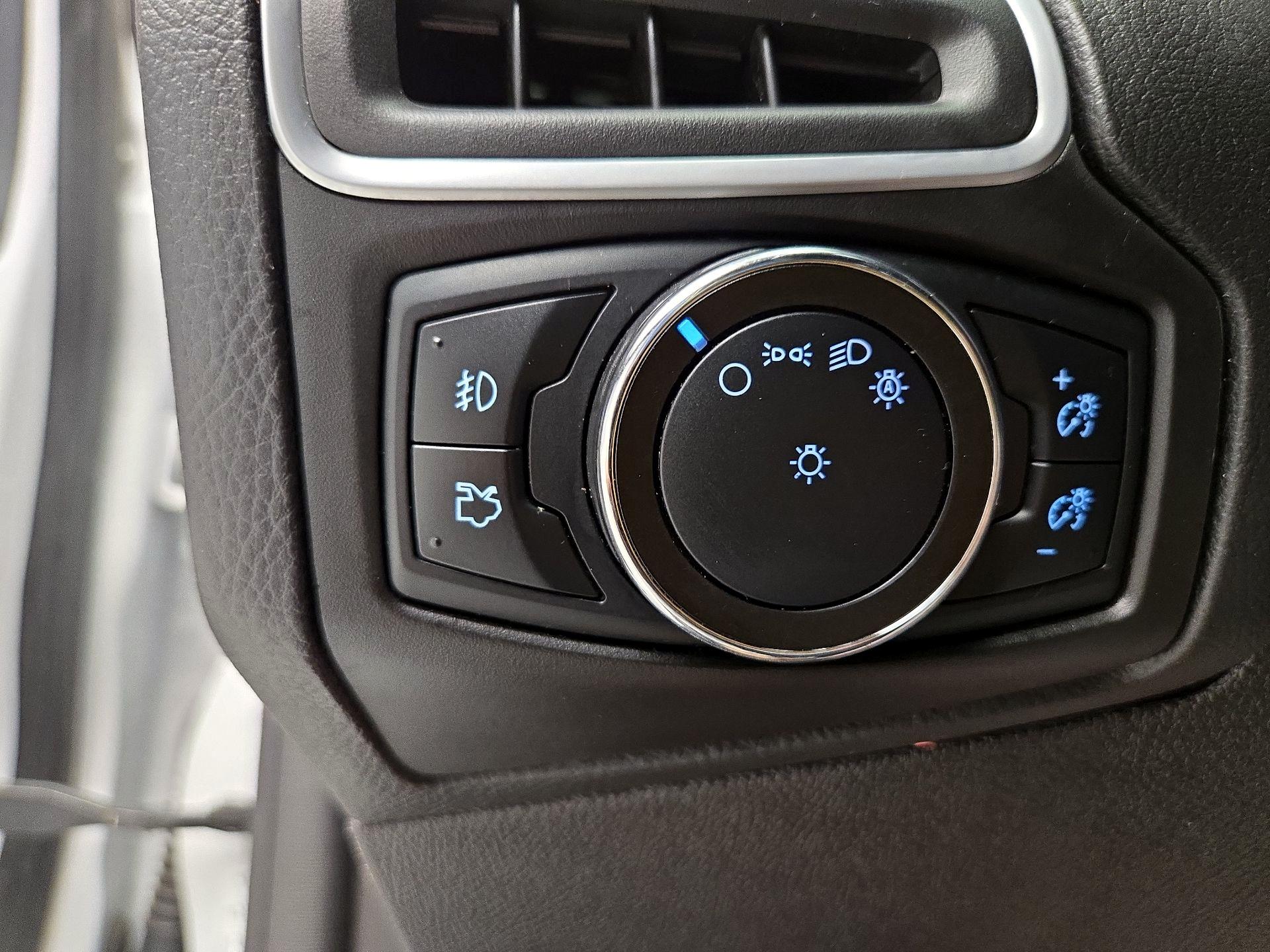 Thumbnail: 2014 Ford Focus - 13
