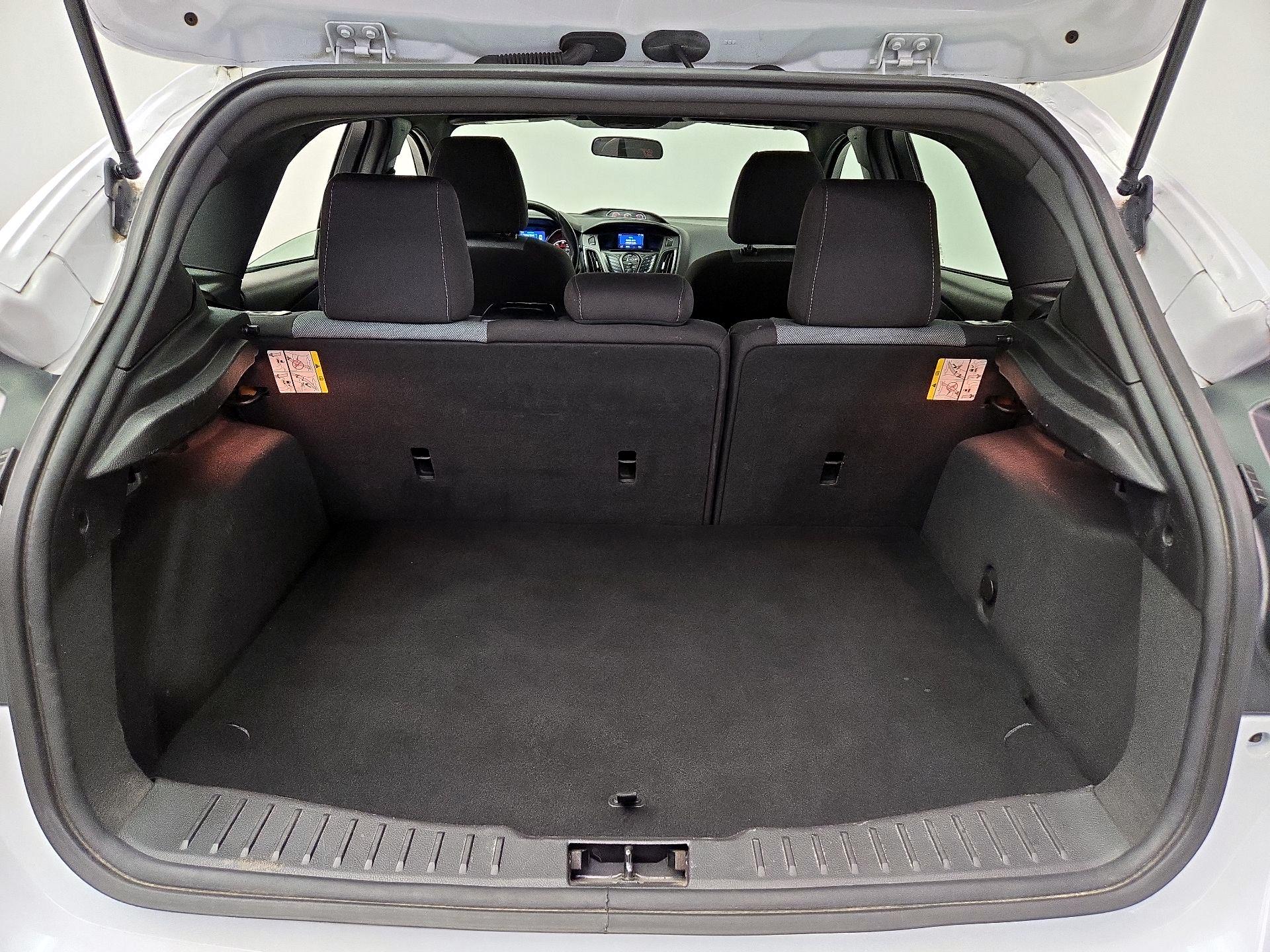 Thumbnail: 2014 Ford Focus - 19